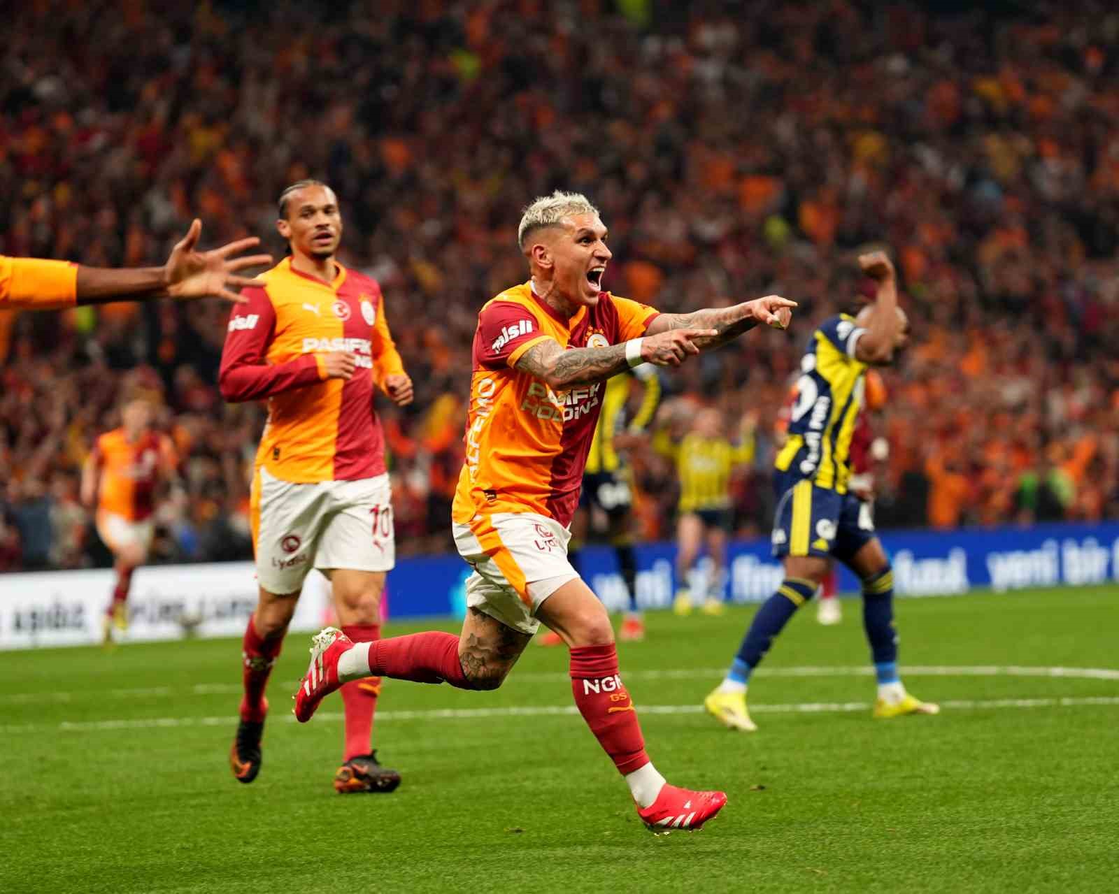 Trendyol Süper Lig: Galatasaray: 3 - Fenerbahçe: 0 (Maç sonucu)
