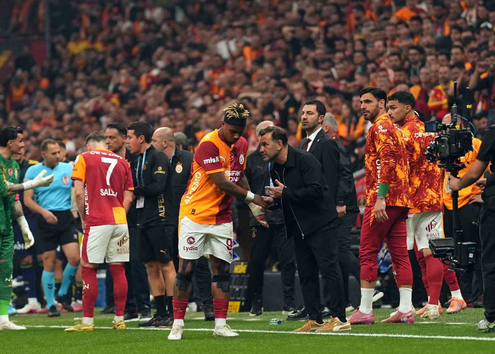 Trendyol Süper Lig: Galatasaray: 3 - Fenerbahçe: 0 (Maç sonucu)
