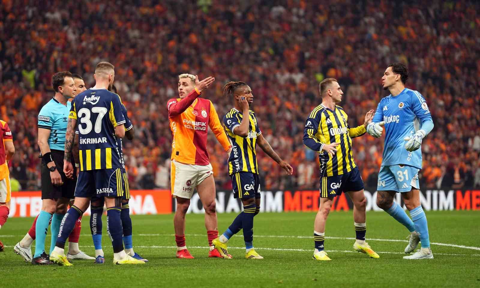Trendyol Süper Lig: Galatasaray: 3 - Fenerbahçe: 0 (Maç sonucu)
