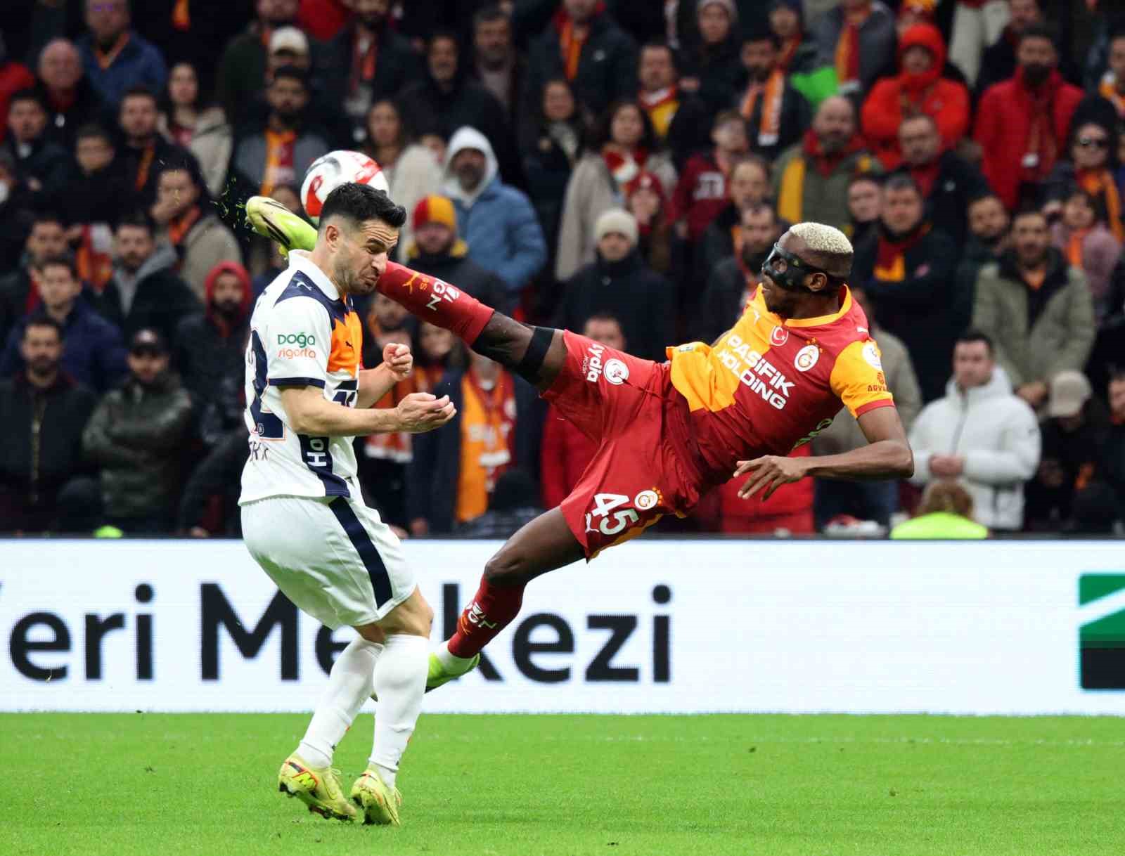 Trendyol Süper Lig: Galatasaray: 3 - RAMS Başakşehir: 0 (Maç sonucu)
