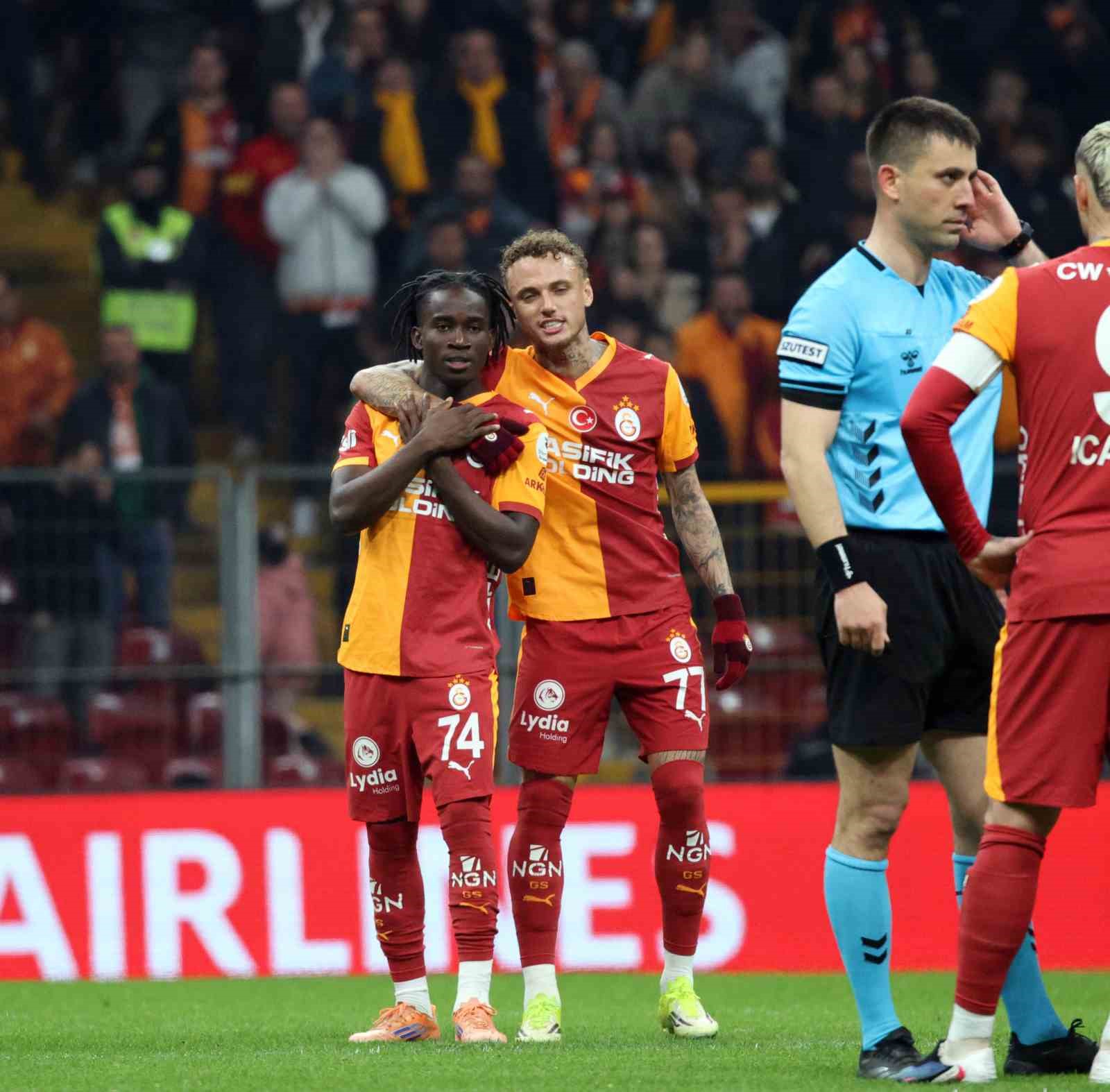 Trendyol Süper Lig: Galatasaray: 3 - RAMS Başakşehir: 0 (Maç sonucu)
