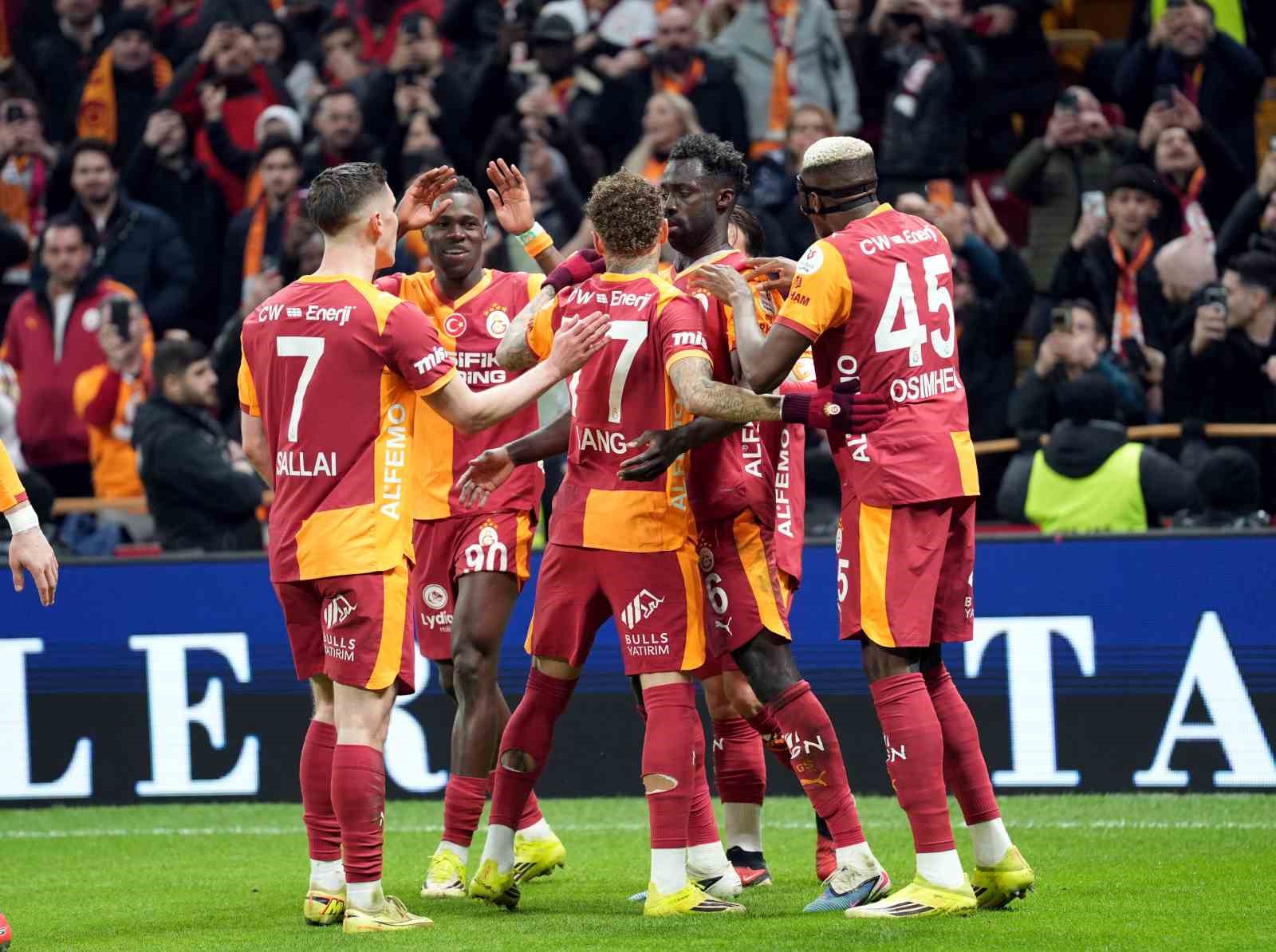 Trendyol Süper Lig: Galatasaray: 3 - RAMS Başakşehir: 0 (Maç sonucu)
