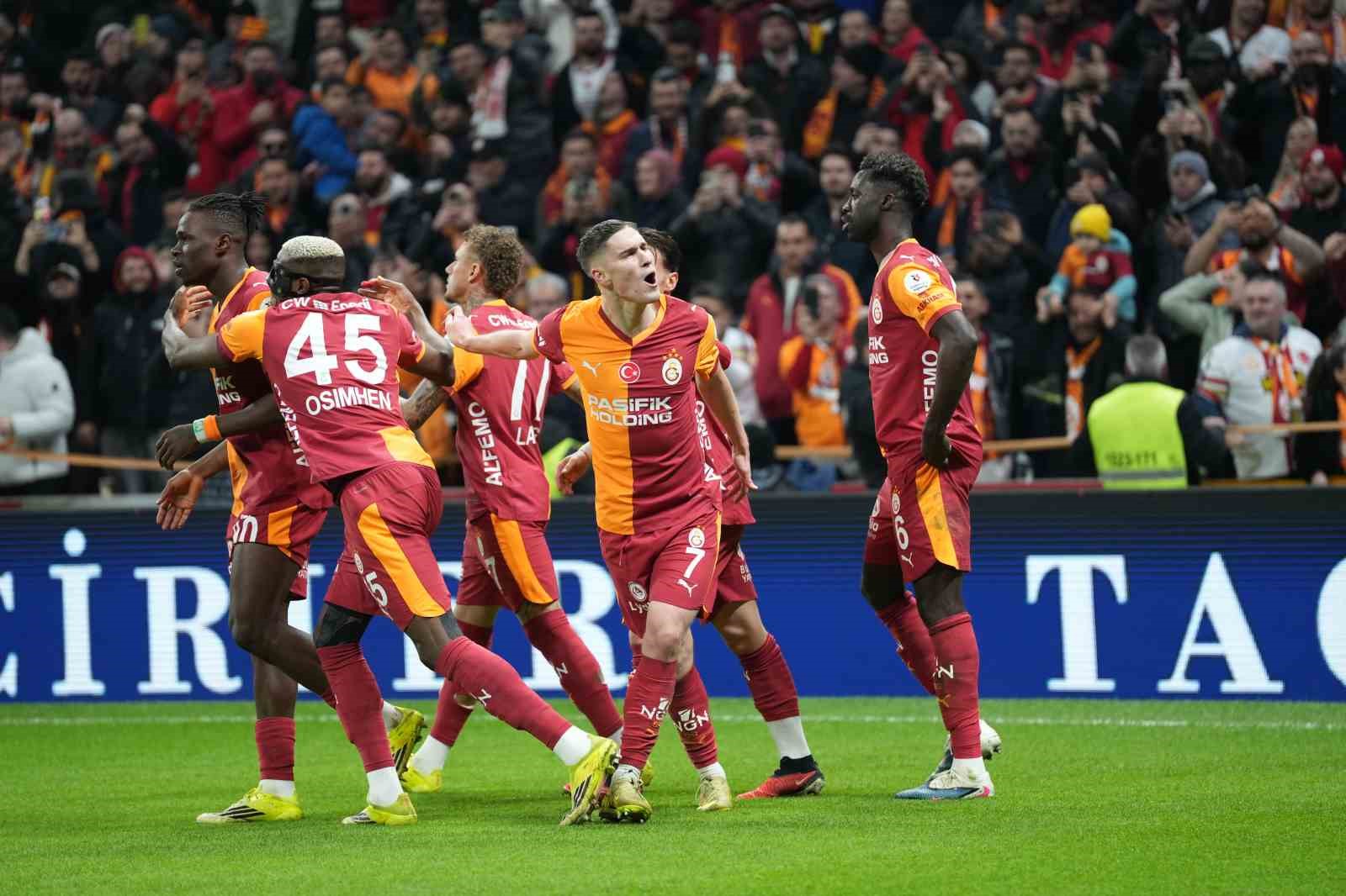 Trendyol Süper Lig: Galatasaray: 3 - RAMS Başakşehir: 0 (Maç sonucu)
