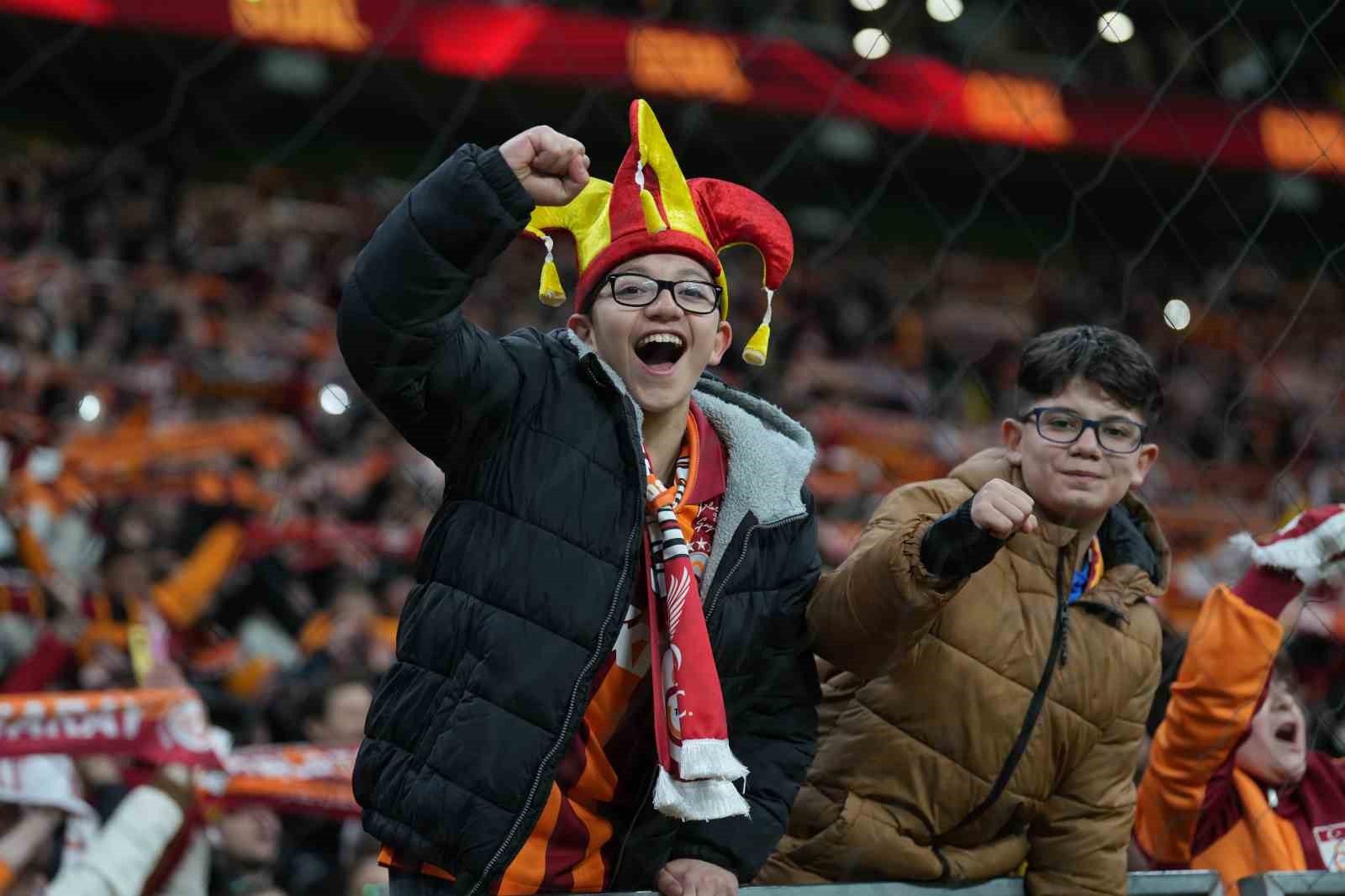 Trendyol Süper Lig: Galatasaray: 3 - RAMS Başakşehir: 0 (Maç sonucu)

