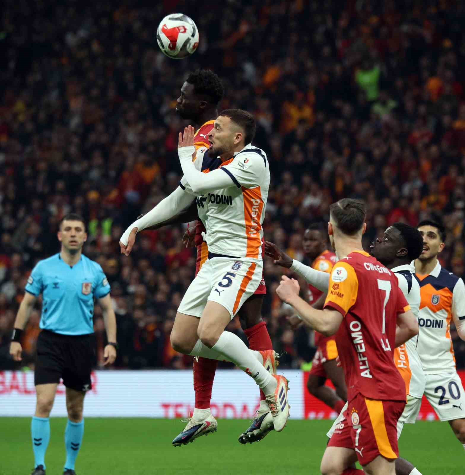 Trendyol Süper Lig: Galatasaray: 3 - RAMS Başakşehir: 0 (Maç sonucu)
