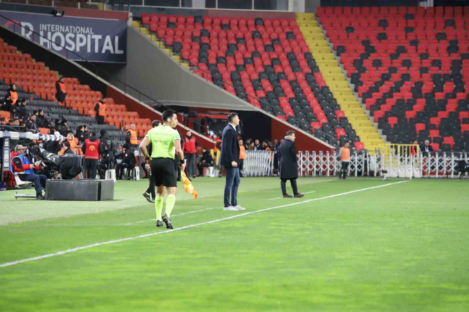 Trendyol Süper Lig: Gaziantep FK: 0 - Kasımpaşa: 0 (Maç devam ediyor)
