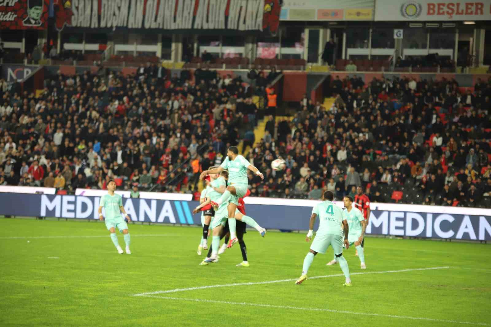 Trendyol Süper Lig: Gaziantep FK: 0 - Kayserispor: 0 (Maç devam ediyor)
