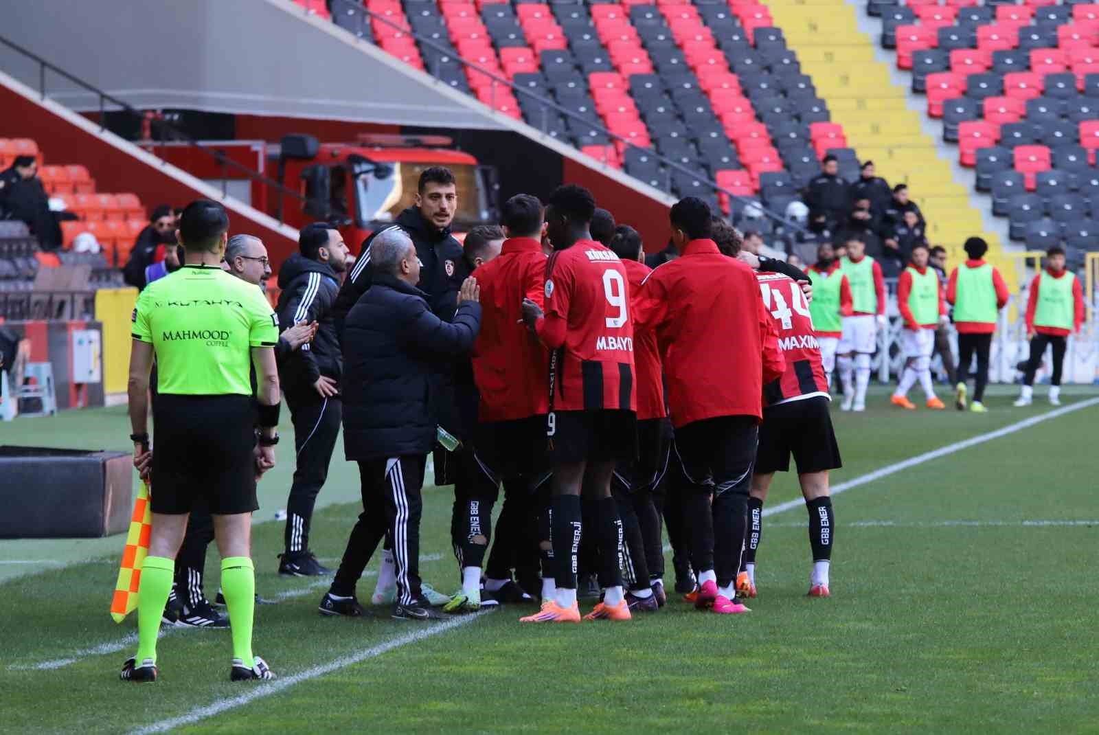 Trendyol Süper Lig: Gaziantep FK: 1 - Fatih Karagümrük: 1 (Maç sonucu)
