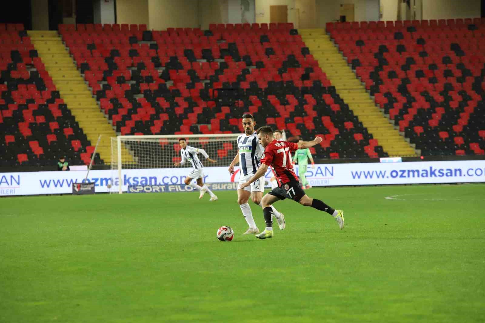 Trendyol Süper Lig: Gaziantep FK: 2 - Kasımpaşa: 1 (İlk yarı)
