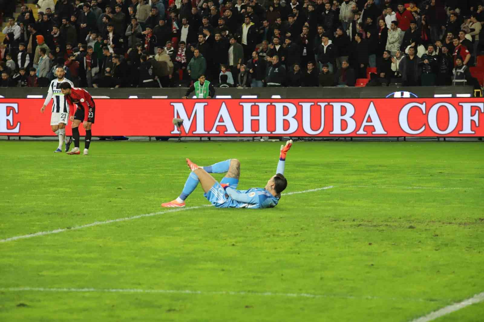 Trendyol Süper Lig: Gaziantep FK: 2 - Kasımpaşa: 1 (İlk yarı)
