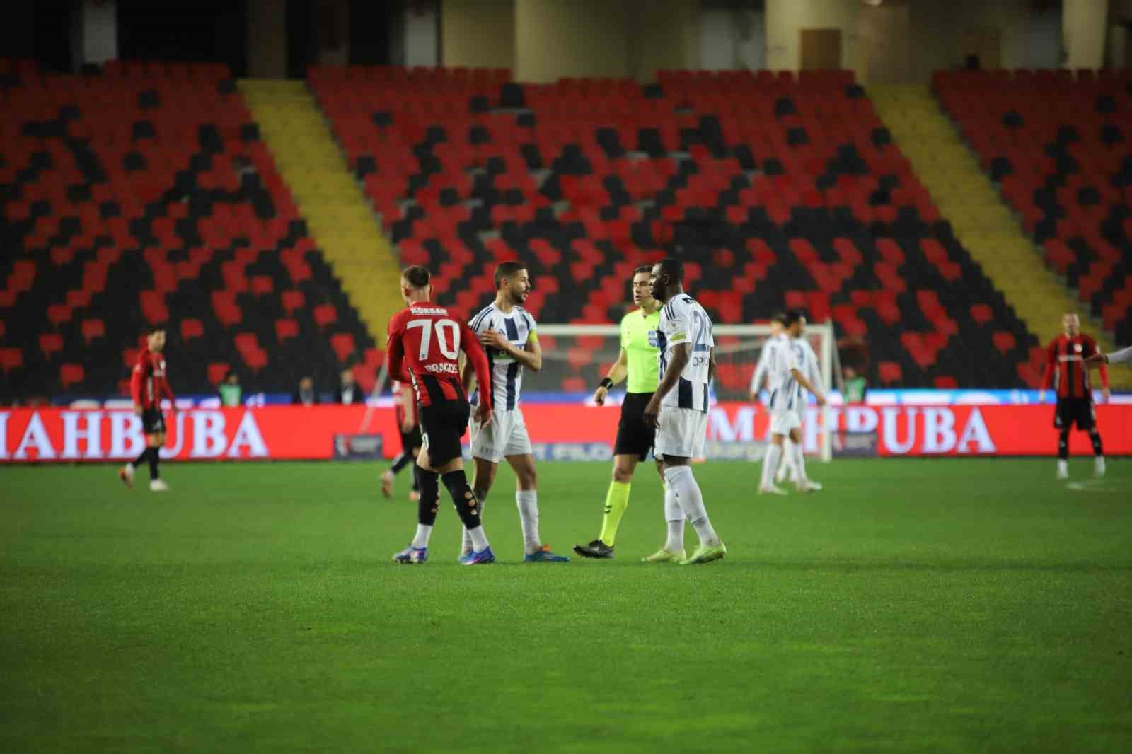 Trendyol Süper Lig: Gaziantep FK: 2 - Kasımpaşa: 1 (Maç sonucu)
