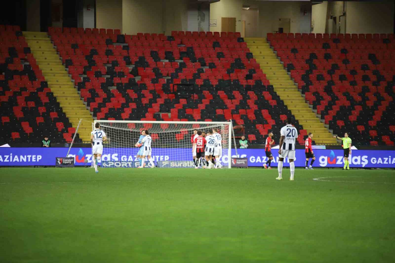 Trendyol Süper Lig: Gaziantep FK: 2 - Kasımpaşa: 1 (Maç sonucu)
