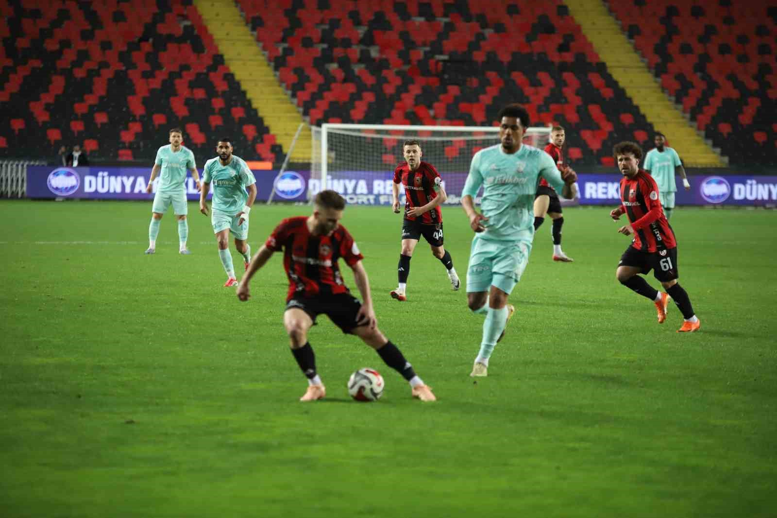 Trendyol Süper Lig: Gaziantep FK: 3 - Kayserispor: 0 (Maç sonucu)
