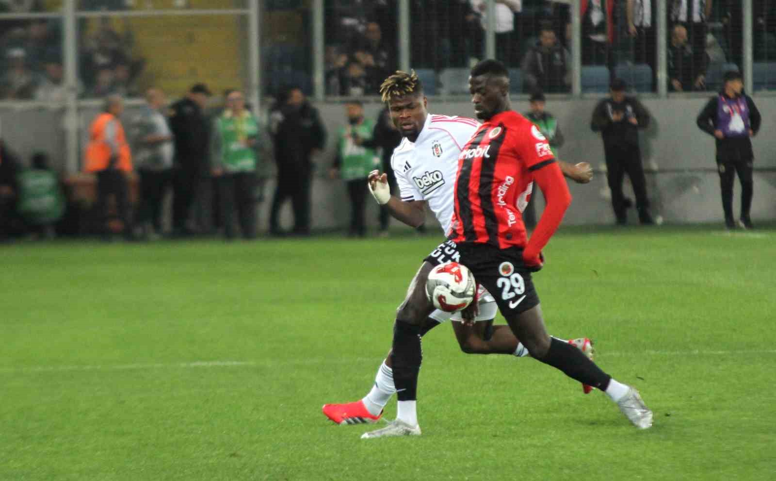 Trendyol Süper Lig: Gençlerbirliği: 0 - Beşiktaş: 0 (Maç devam ediyor)
