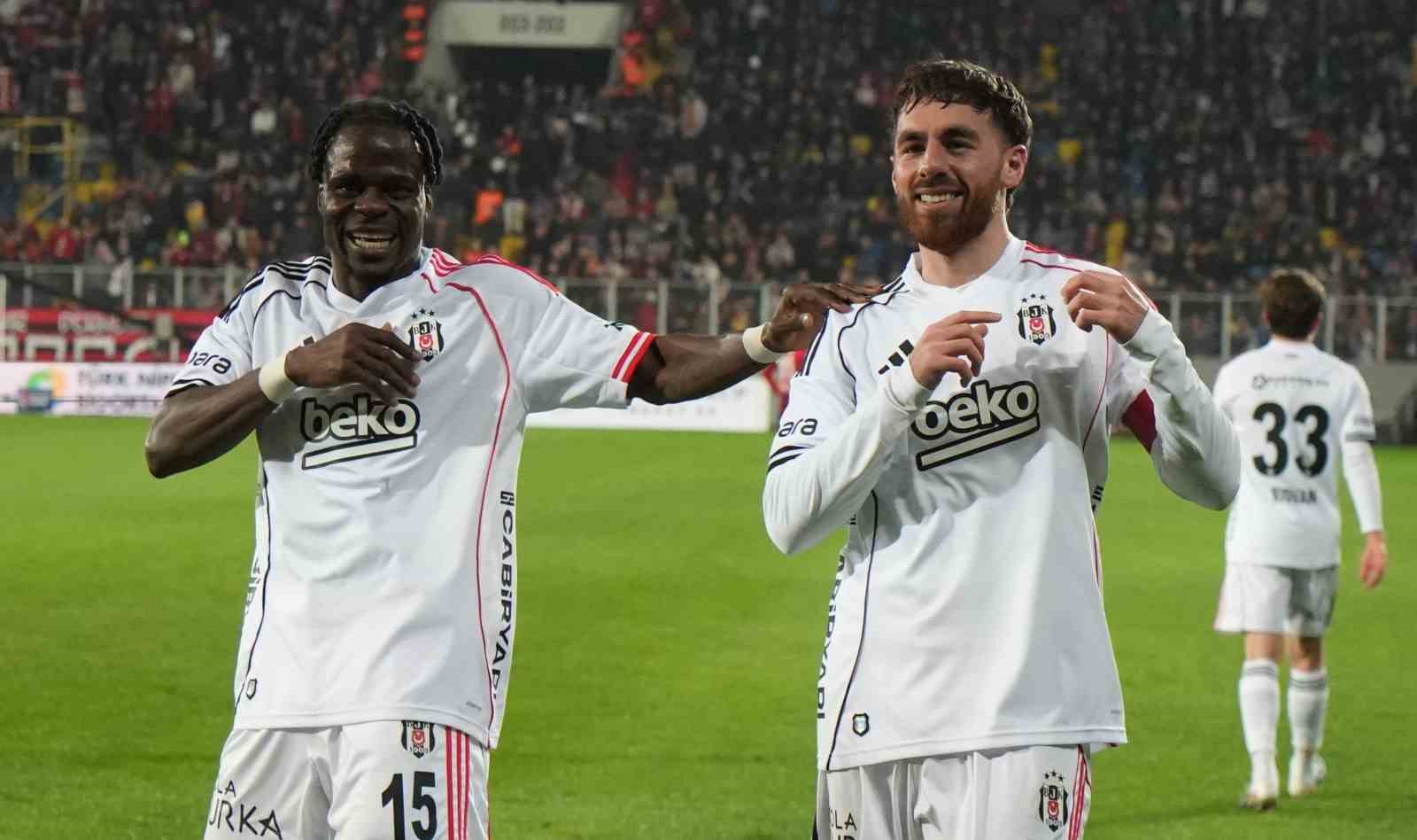 Trendyol Süper Lig: Gençlerbirliği: 0 - Beşiktaş: 2 (Maç sonucu)
Trendyol Süper Lig: Gençlerbirliği: 0 - Beşiktaş: 2 (Maç sonucu)