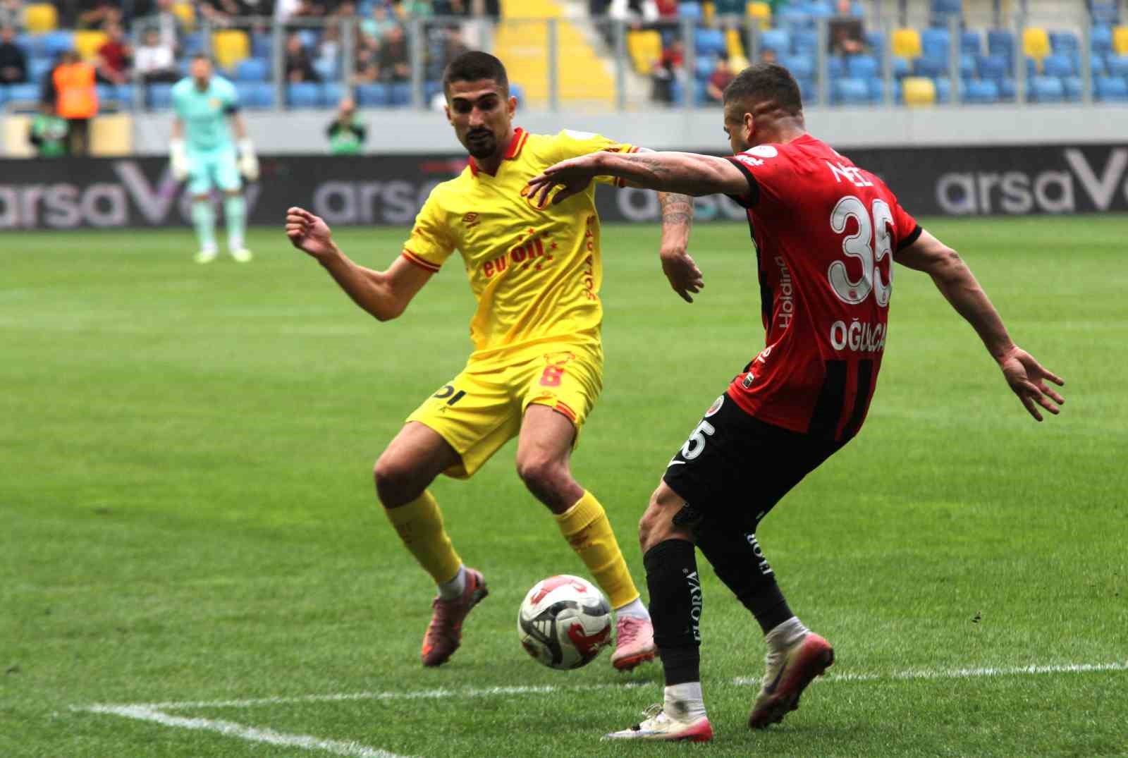 Trendyol Süper Lig: Gençlerbirliği: 0 - Göztepe: 1 (ilk yarı)
Trendyol Süper Lig: Gençlerbirliği: 0 - Göztepe: 1 (ilk yarı)