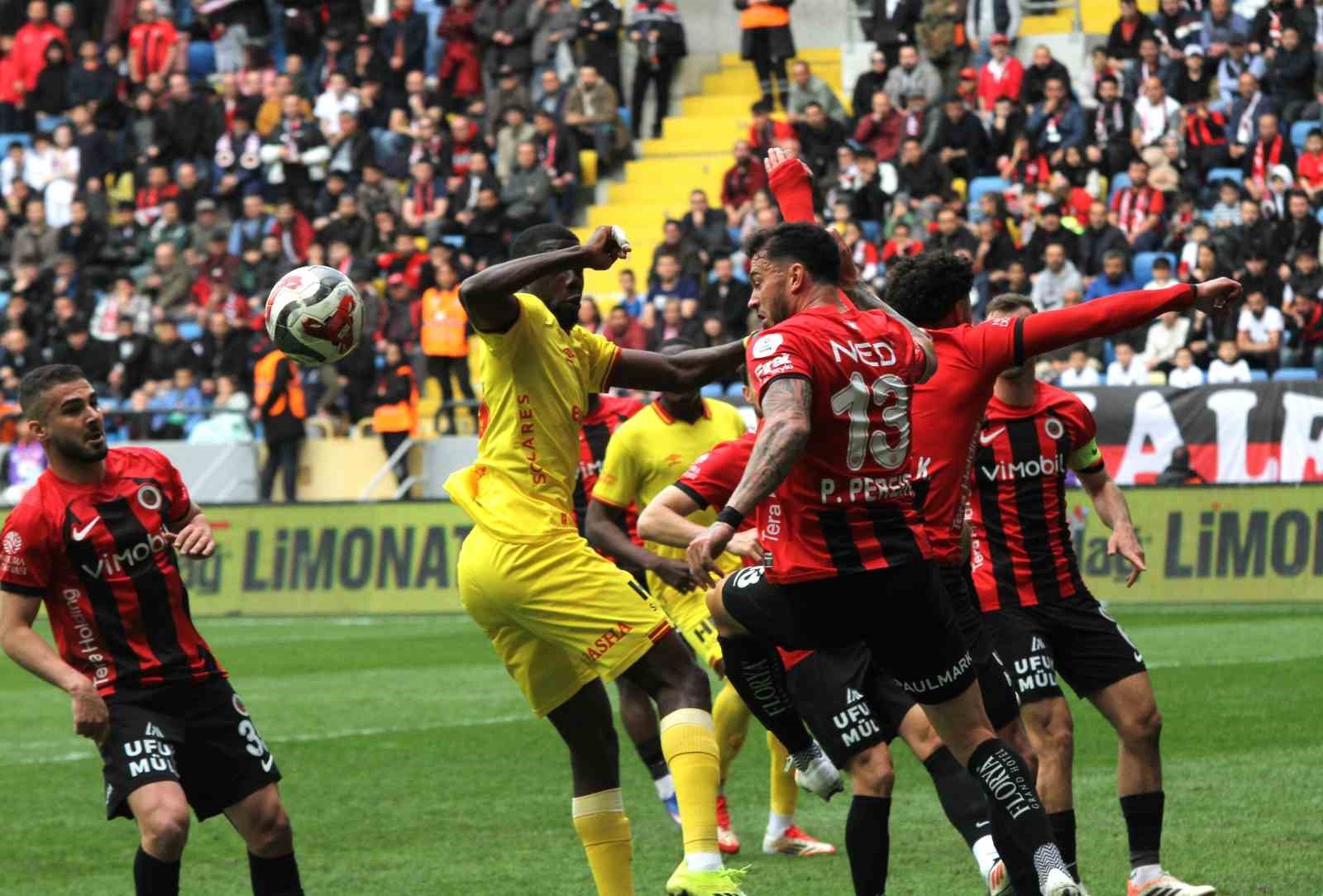 Trendyol Süper Lig: Gençlerbirliği: 0 - Göztepe: 1 (ilk yarı)
Trendyol Süper Lig: Gençlerbirliği: 0 - Göztepe: 1 (ilk yarı)
