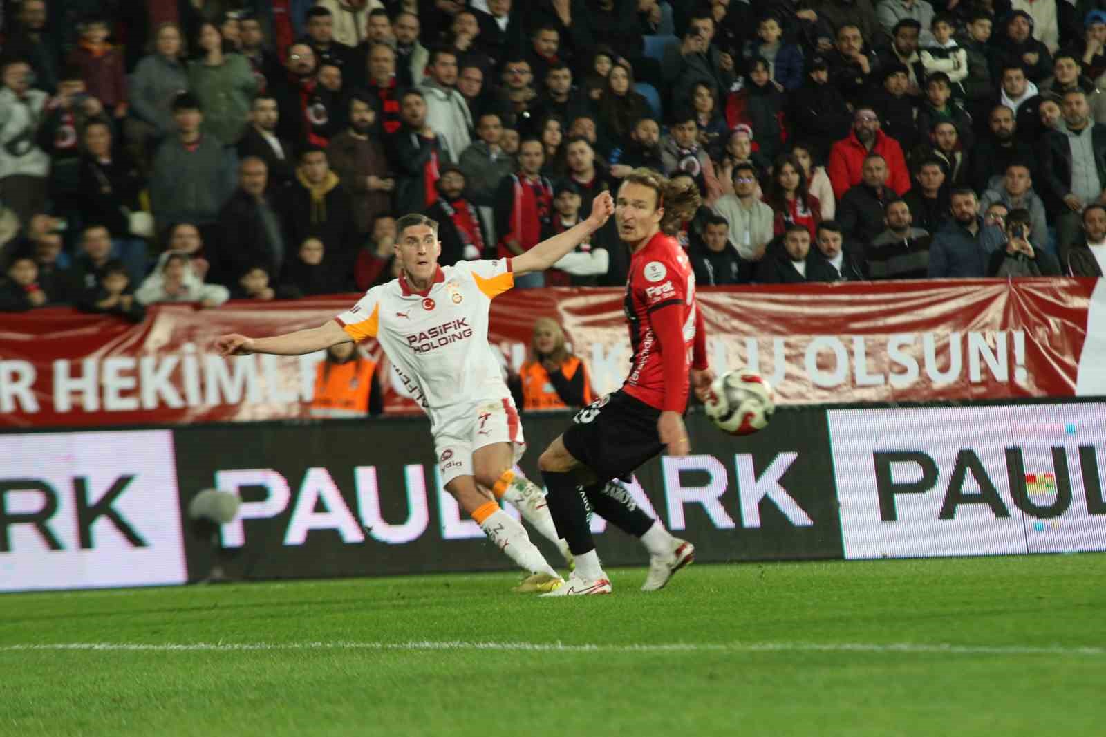 Trendyol Süper Lig: Gençlerbirliği: 1 - Galatasaray: 2 (Maç sonucu)
