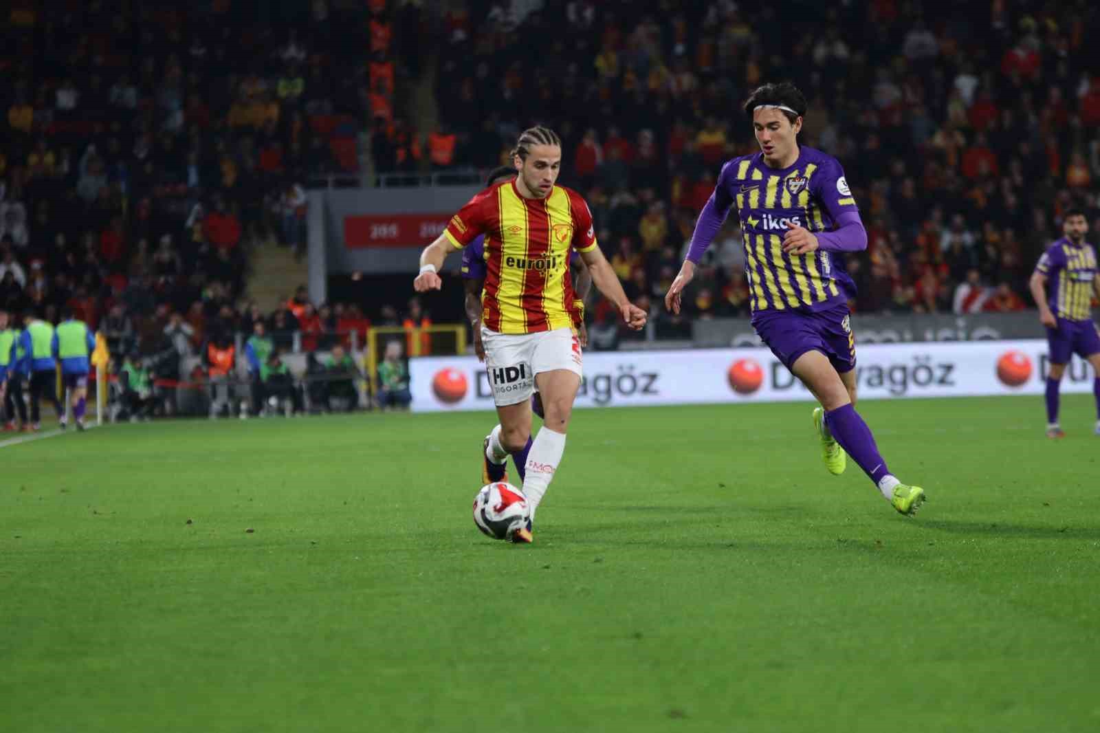 Trendyol Süper Lig: Göztepe: 0 - Eyüpspor: 0 (Maç sonucu)
Trendyol Süper Lig: Göztepe: 0 - Eyüpspor: 0 (Maç sonucu)