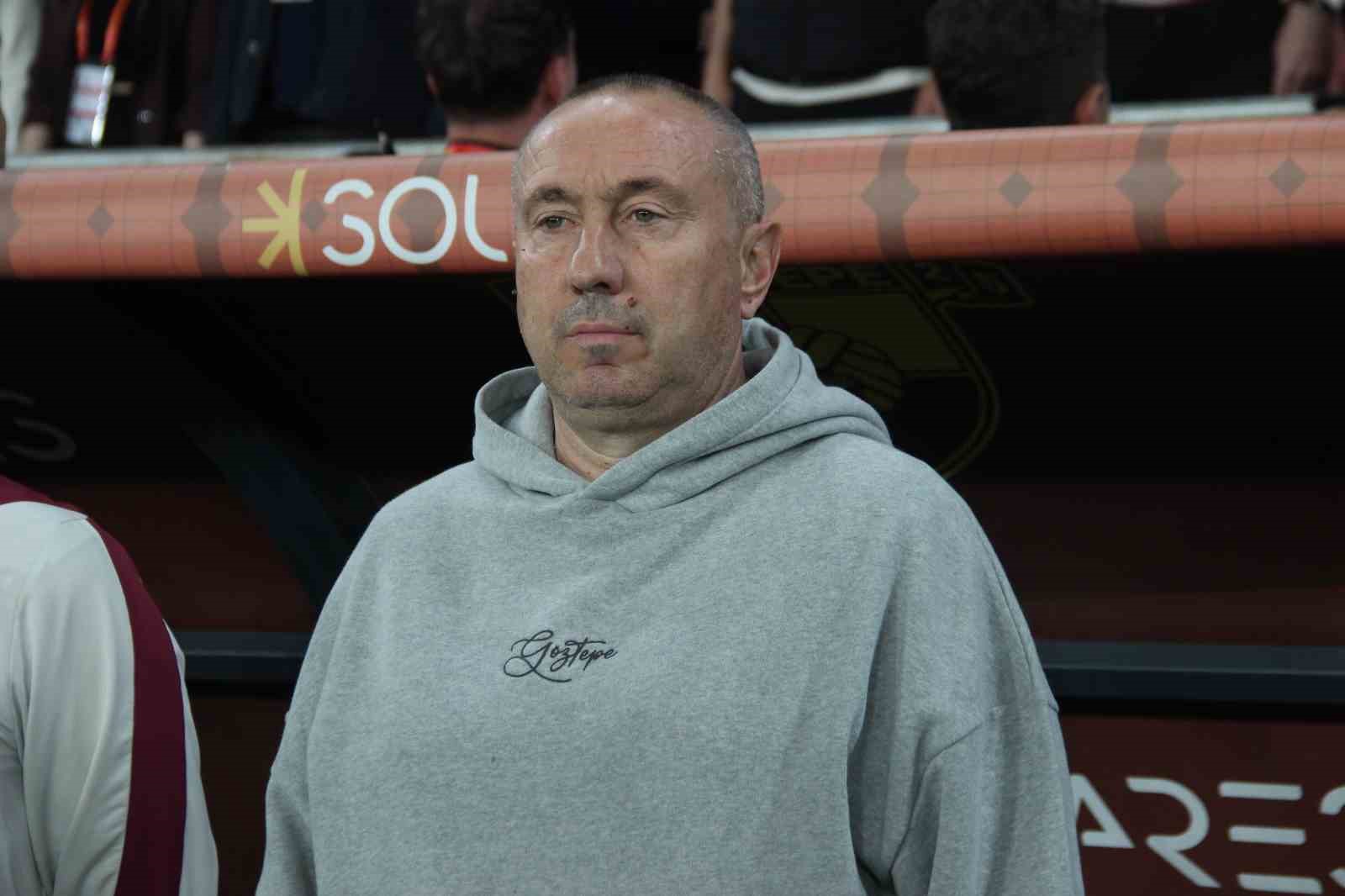 Trendyol Süper Lig: Göztepe: 0 - Galatasaray: 1 (Maç devam ediyor)
