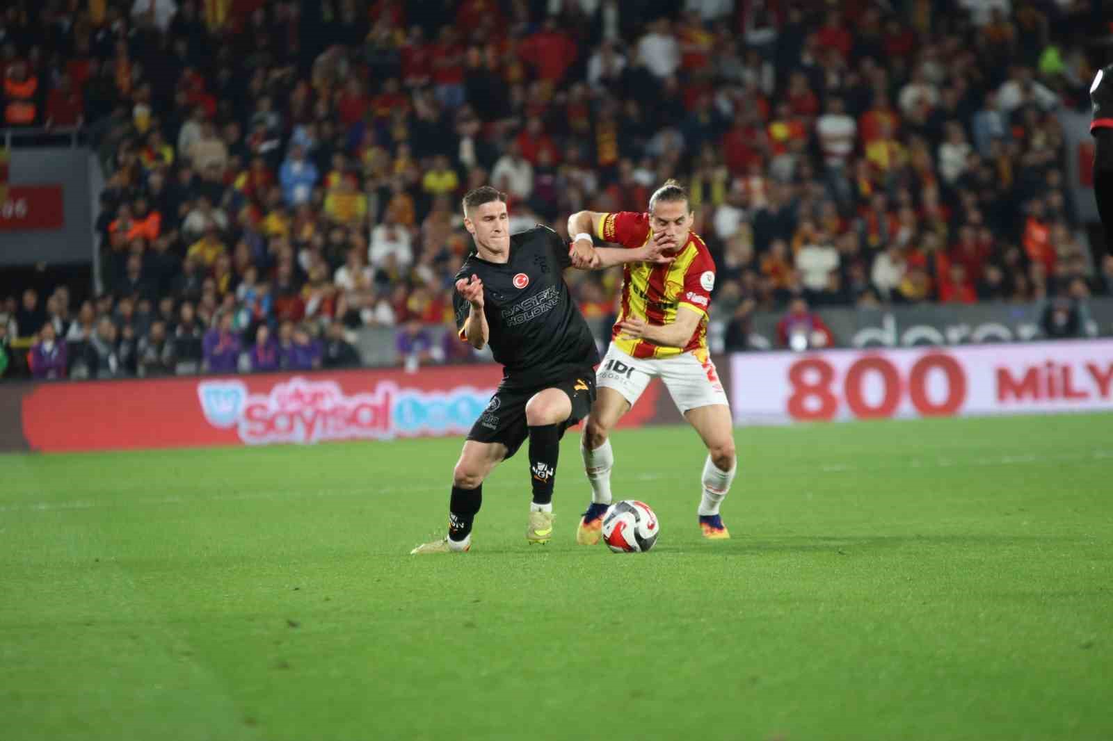 Trendyol Süper Lig: Göztepe: 1 - Galatasaray: 3 (Maç sonucu)
