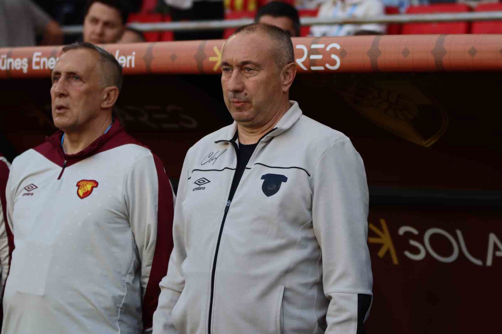 Trendyol Süper Lig: Göztepe: 1 - Kasımpaşa: 1 (İlk Yarı)
Trendyol Süper Lig: Göztepe: 1 - Kasımpaşa: 1 (İlk Yarı)