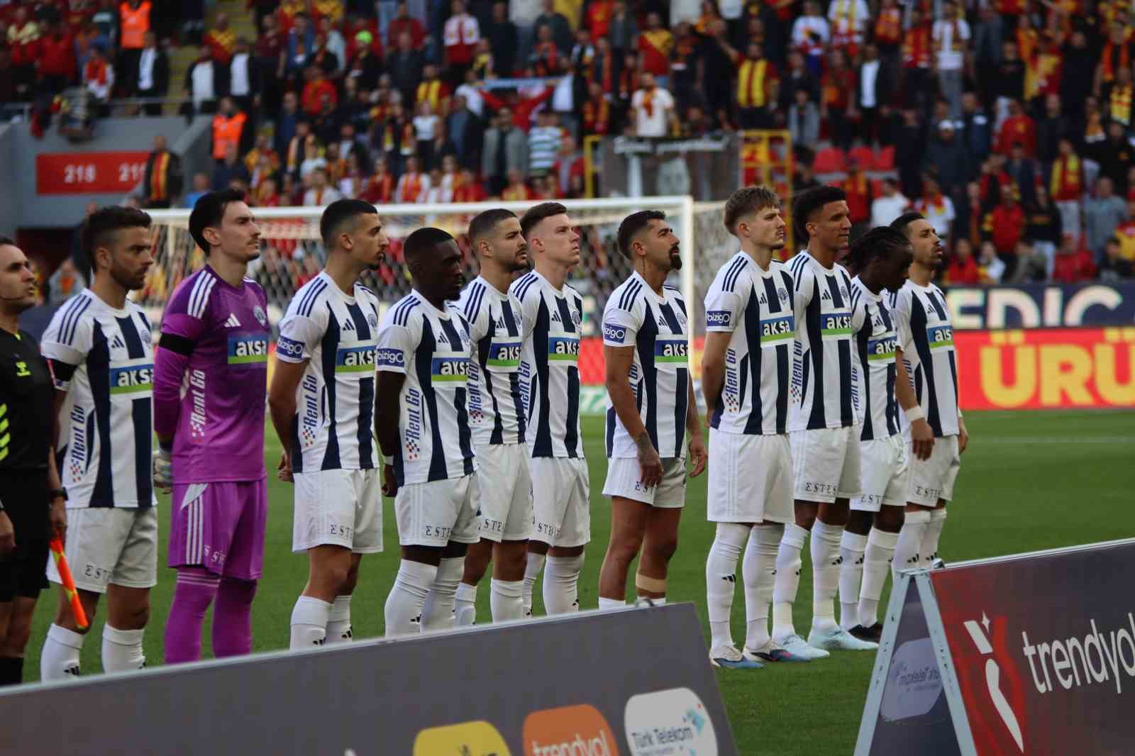 Trendyol Süper Lig: Göztepe: 1 - Kasımpaşa: 1 (İlk Yarı)
Trendyol Süper Lig: Göztepe: 1 - Kasımpaşa: 1 (İlk Yarı)