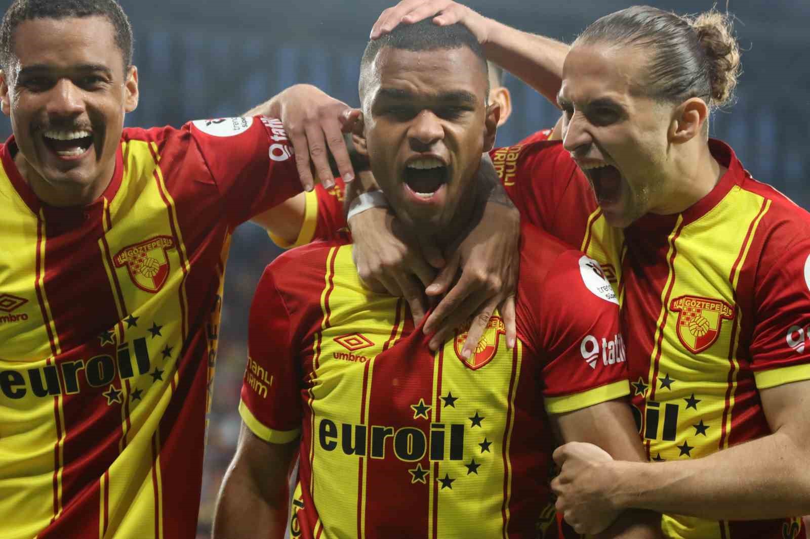 Trendyol Süper Lig: Göztepe: 2 - Antalyaspor: 0 (İlk yarı)
