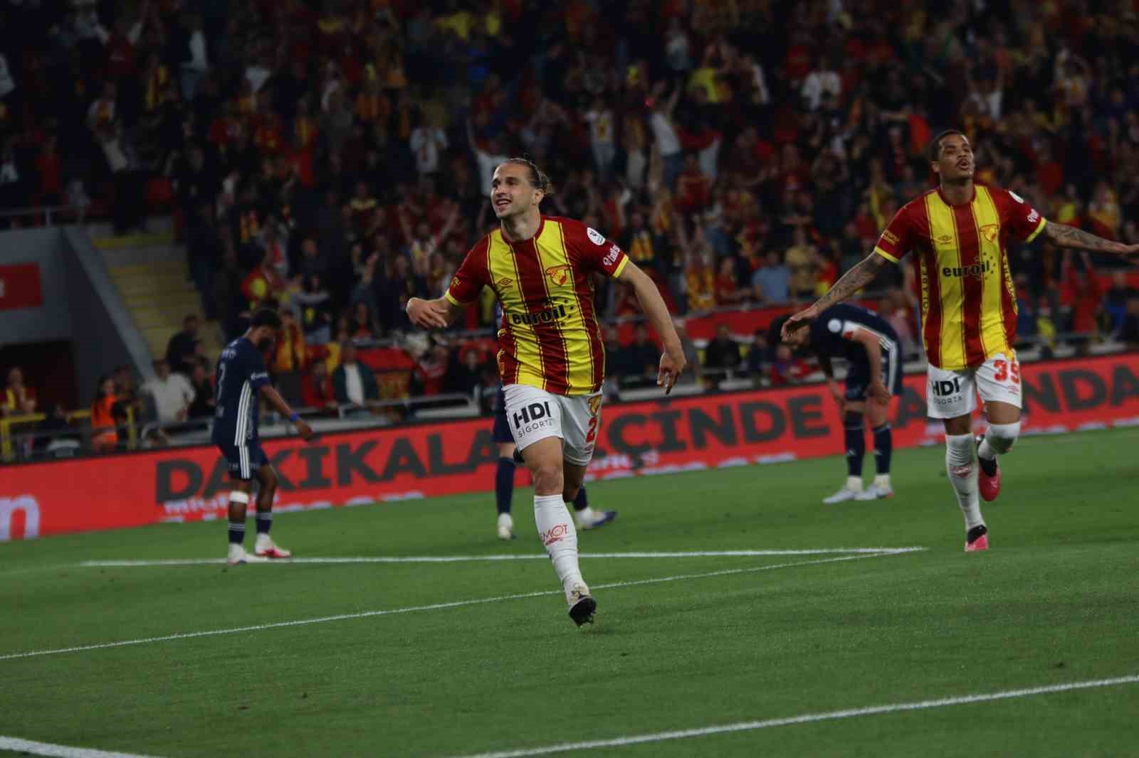 Trendyol Süper Lig: Göztepe: 2 - Antalyaspor: 0 (İlk yarı)
