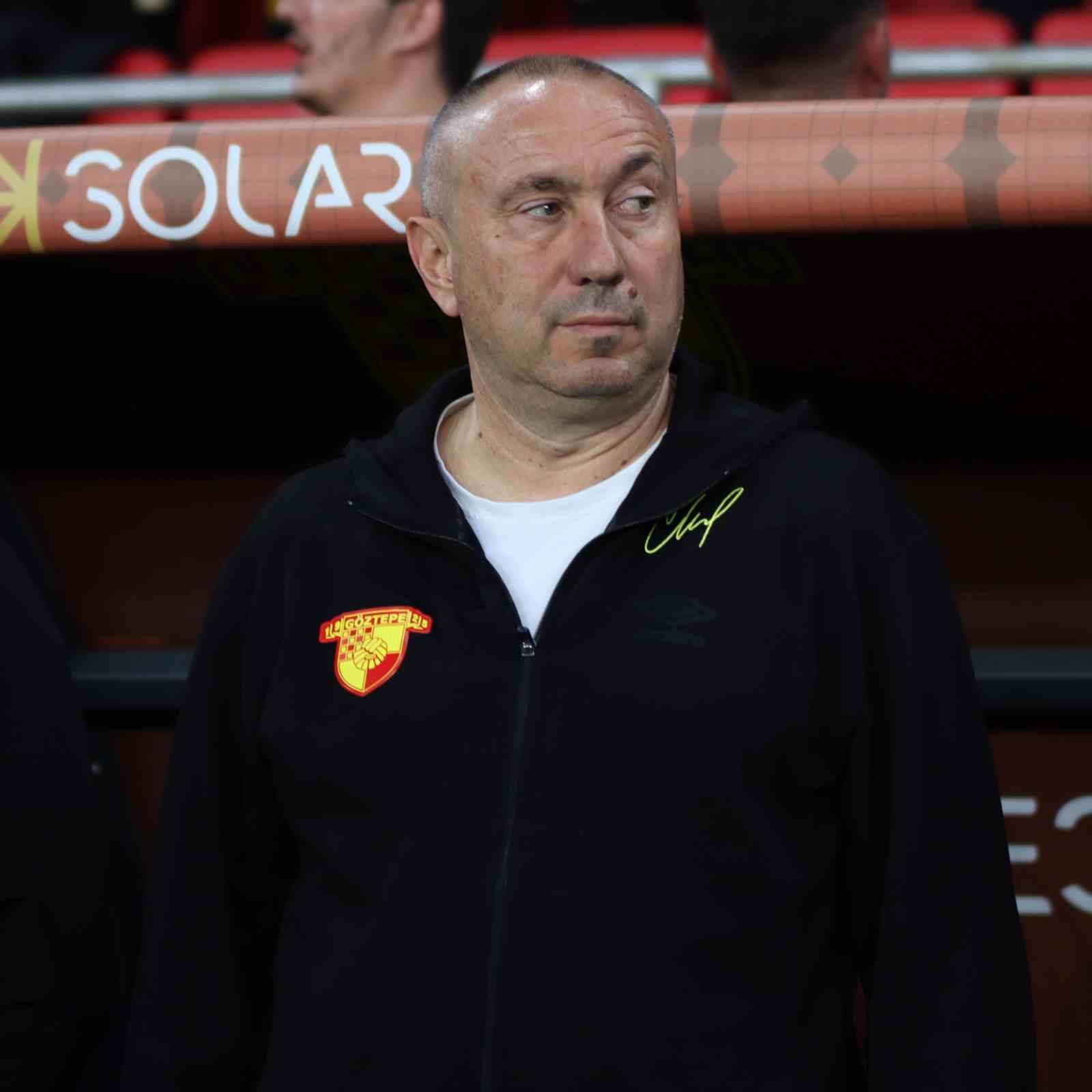 Trendyol Süper Lig: Göztepe: 2 - Antalyaspor: 0 (İlk yarı)
