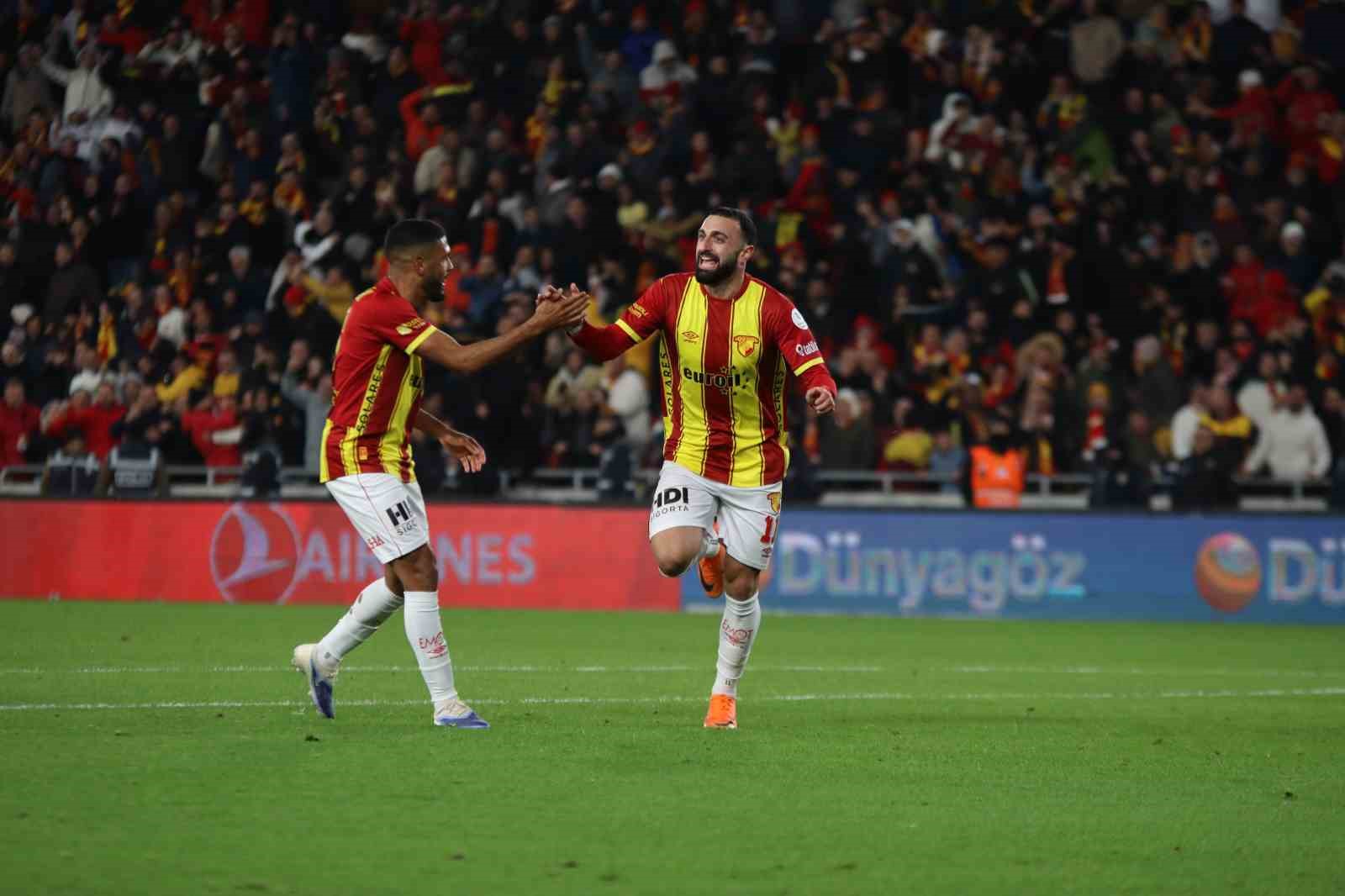 Trendyol Süper Lig: Göztepe: 3 - Çaykur Rizespor: 1 (Maç sonucu)
