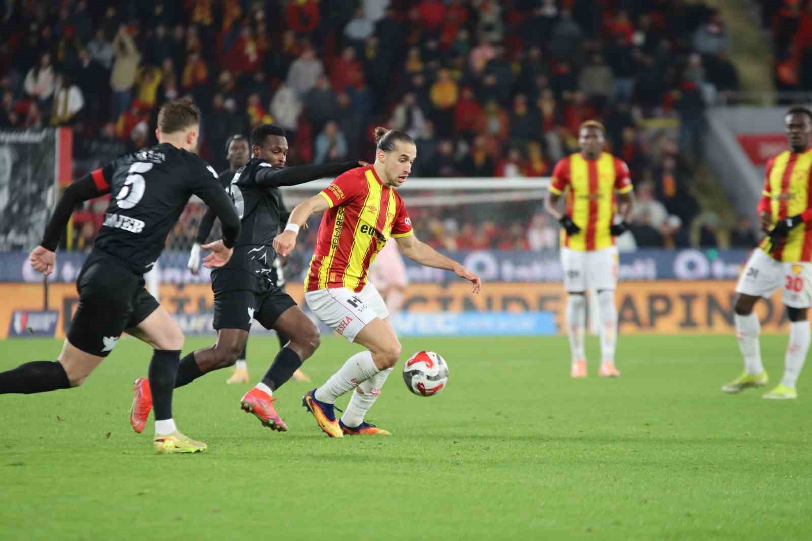 Trendyol Süper Lig: Göztepe: 3 - Çaykur Rizespor: 1 (Maç sonucu)
