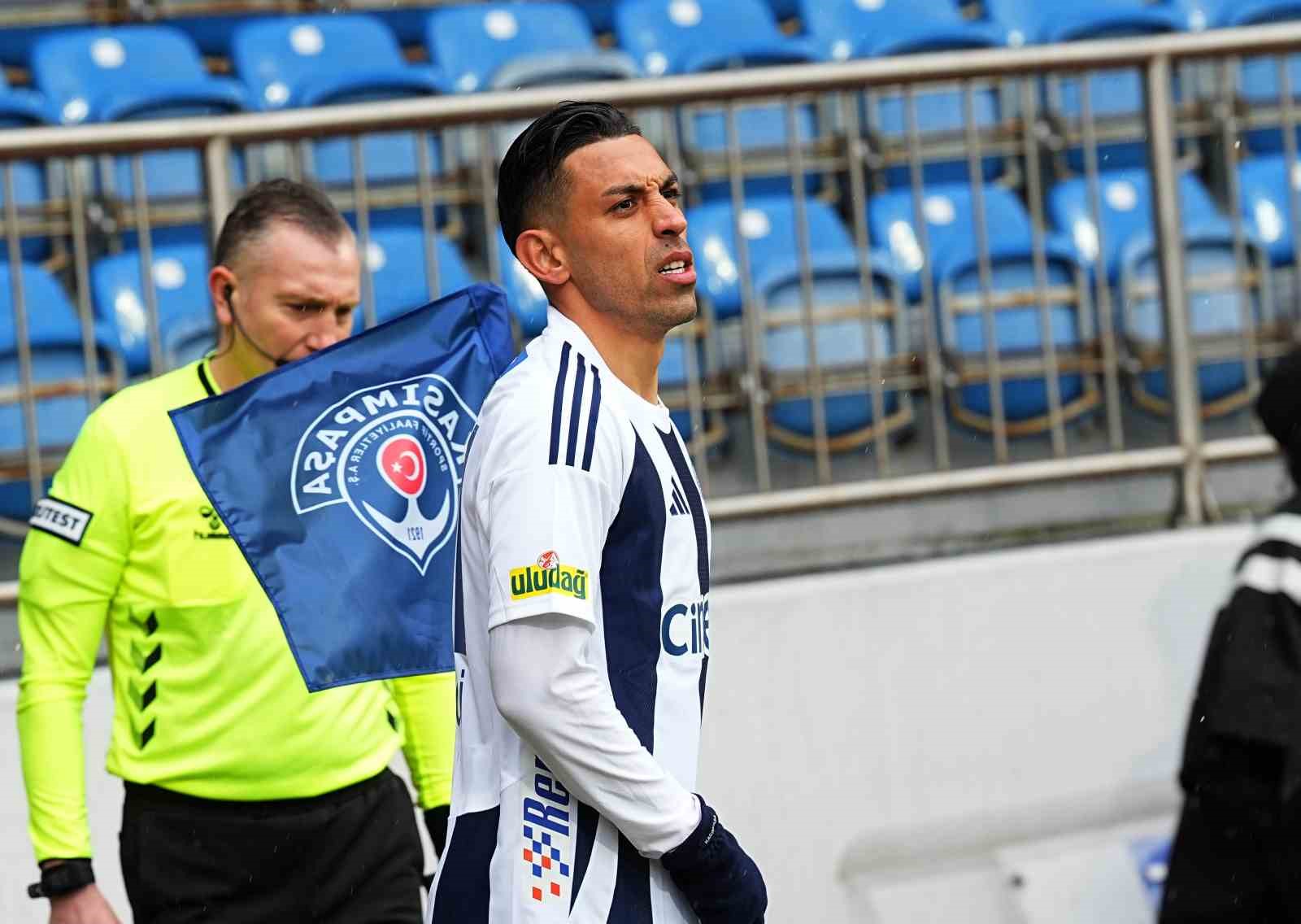 Trendyol Süper Lig: Kasımpaşa: 0 - Antalyaspor: 0 (Maç devam ediyor)
