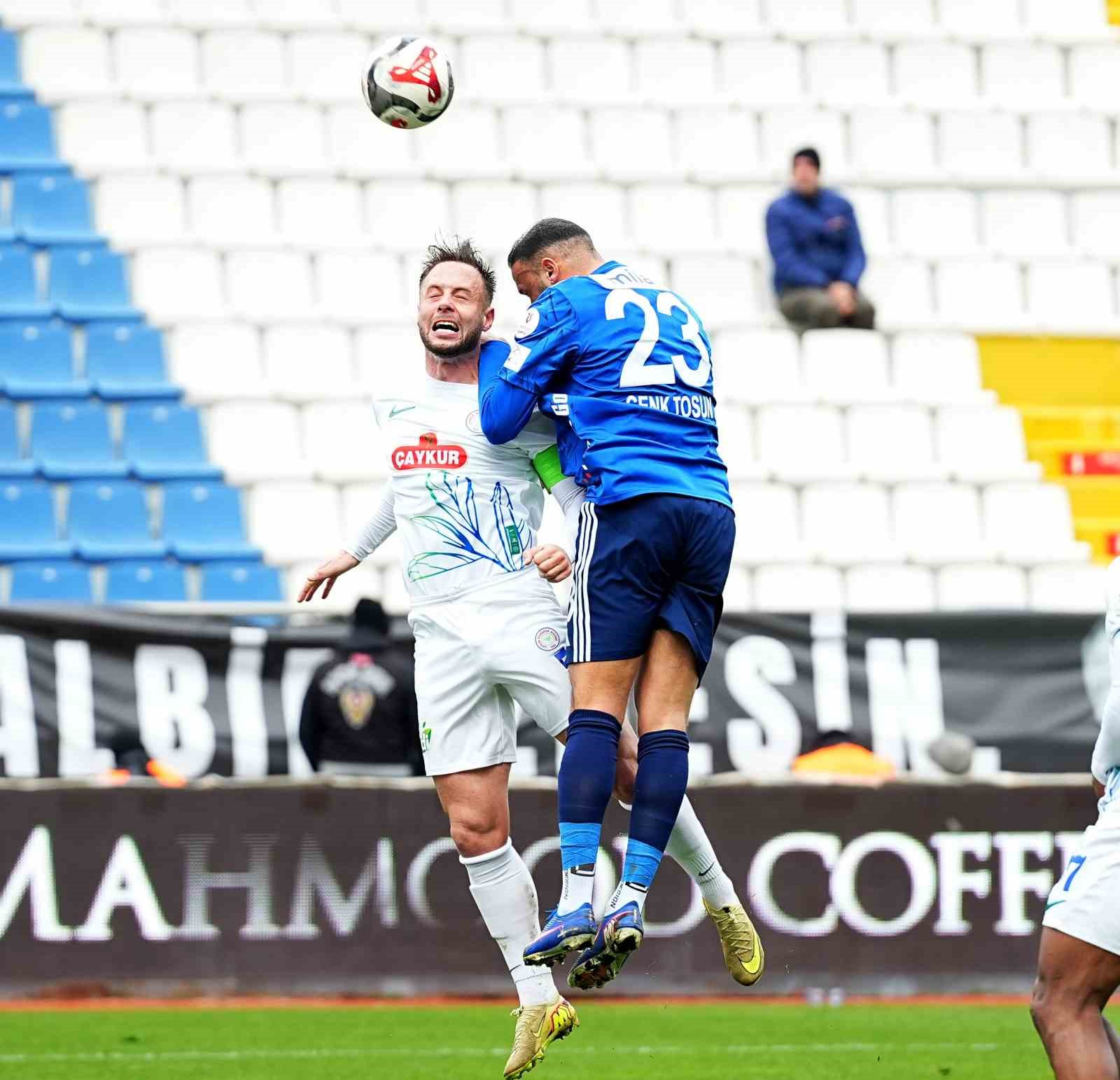 Trendyol Süper Lig: Kasımpaşa: 0 - Çaykur Rizespor: 1 (İlk yarı)
