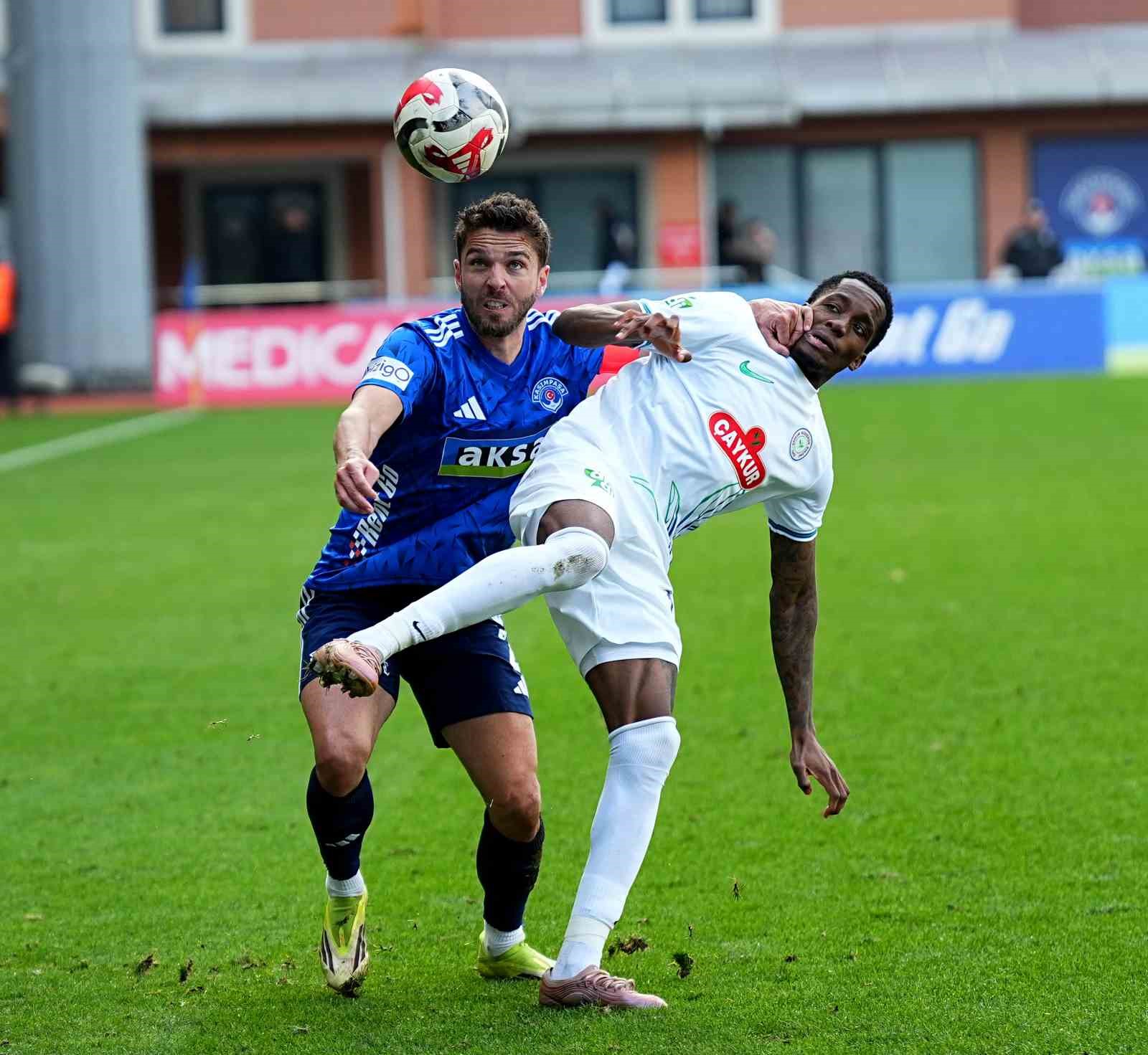 Trendyol Süper Lig: Kasımpaşa: 0 - Çaykur Rizespor: 3 (Maç sonucu)
Trendyol Süper Lig: Kasımpaşa: 0 - Çaykur Rizespor: 3 (Maç sonucu)