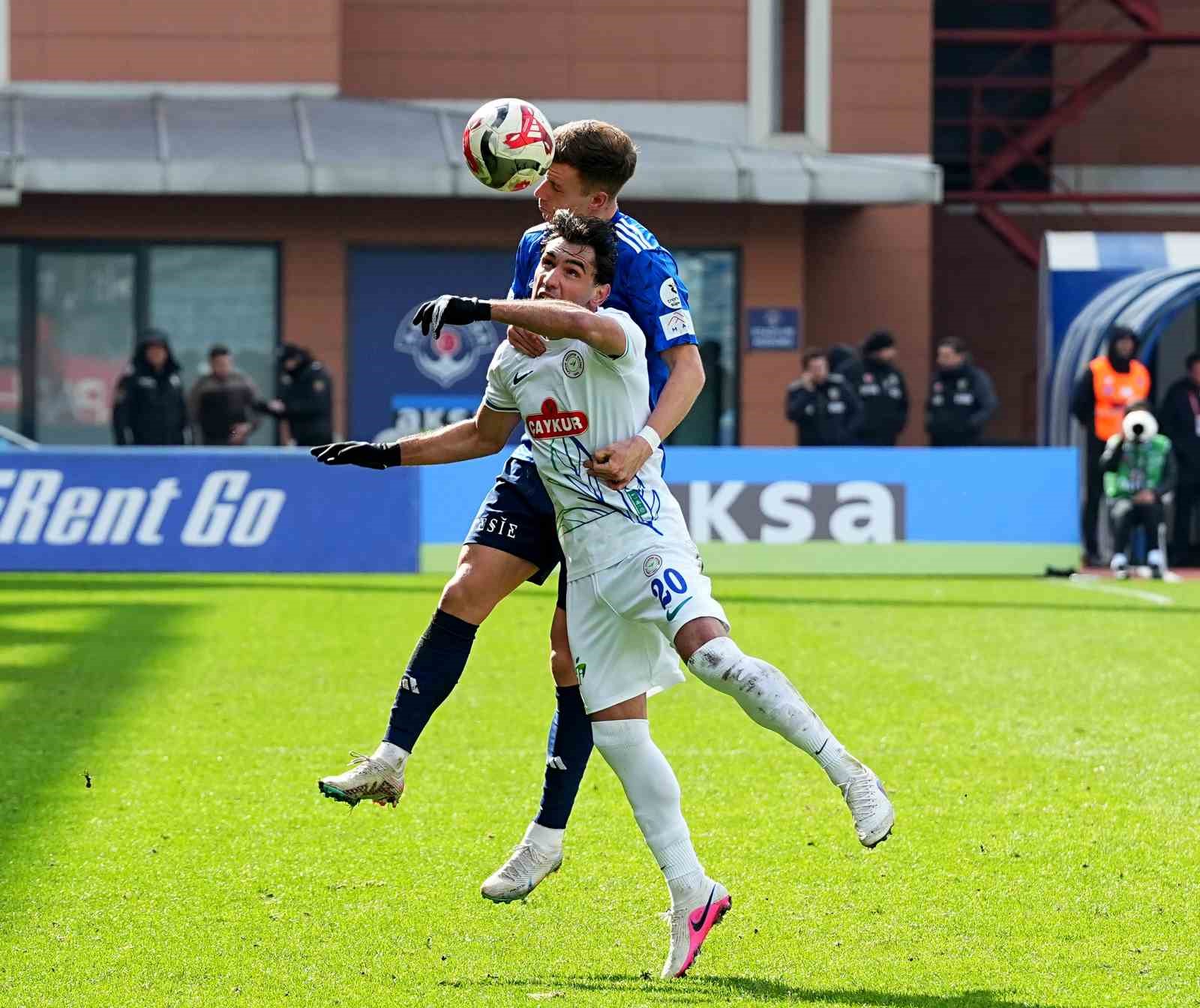 Trendyol Süper Lig: Kasımpaşa: 0 - Çaykur Rizespor: 3 (Maç sonucu)
Trendyol Süper Lig: Kasımpaşa: 0 - Çaykur Rizespor: 3 (Maç sonucu)