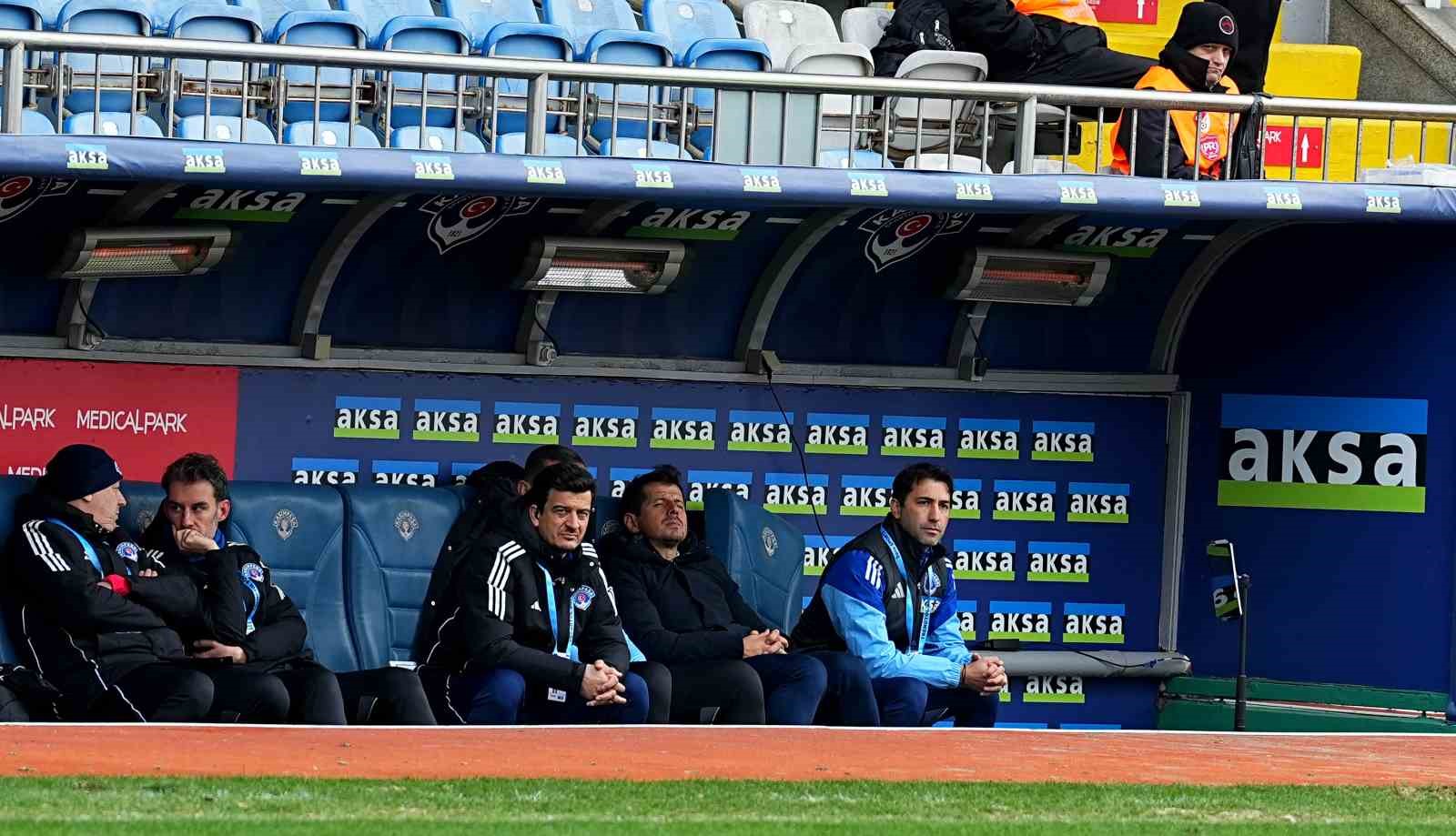 Trendyol Süper Lig: Kasımpaşa: 0 - Çaykur Rizespor: 3 (Maç sonucu)
Trendyol Süper Lig: Kasımpaşa: 0 - Çaykur Rizespor: 3 (Maç sonucu)