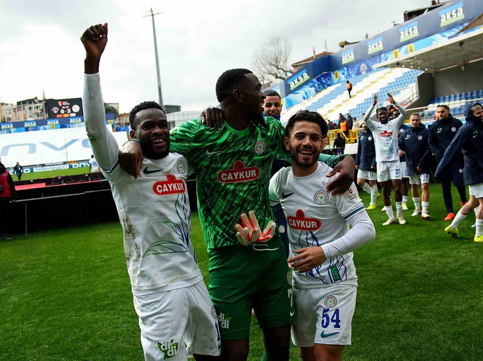 Trendyol Süper Lig: Kasımpaşa: 0 - Çaykur Rizespor: 3 (Maç sonucu)
Trendyol Süper Lig: Kasımpaşa: 0 - Çaykur Rizespor: 3 (Maç sonucu)