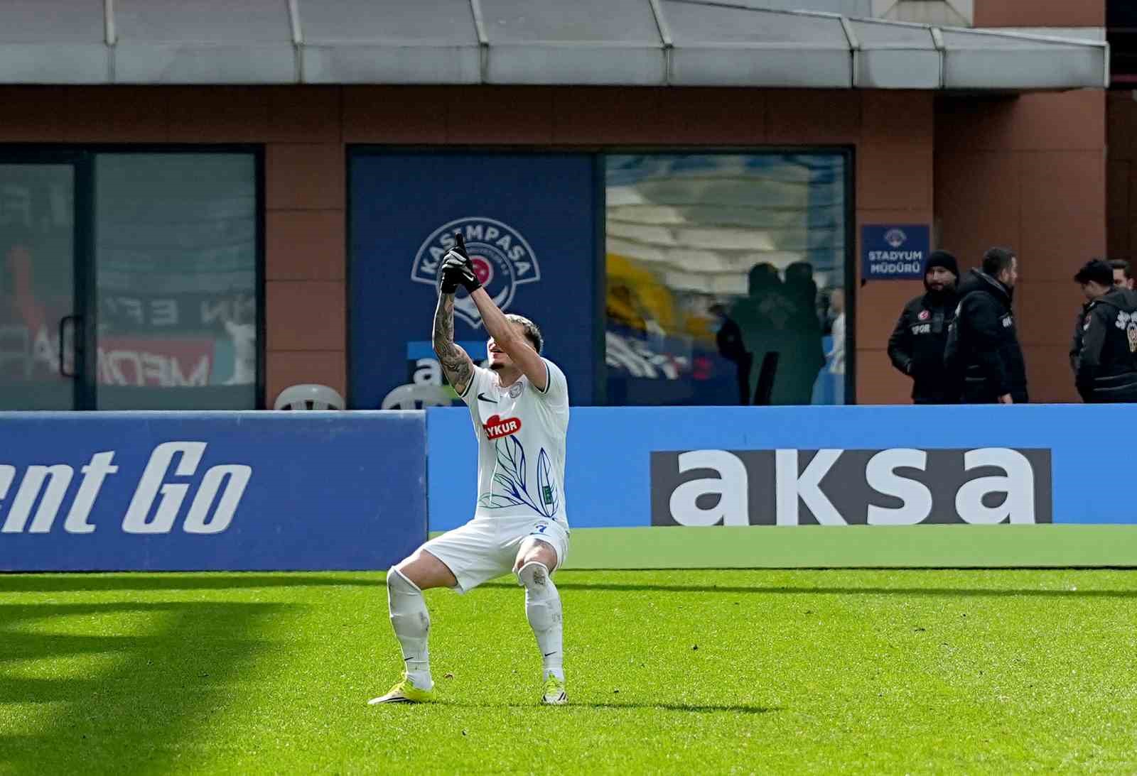 Trendyol Süper Lig: Kasımpaşa: 0 - Çaykur Rizespor: 3 (Maç sonucu)
Trendyol Süper Lig: Kasımpaşa: 0 - Çaykur Rizespor: 3 (Maç sonucu)