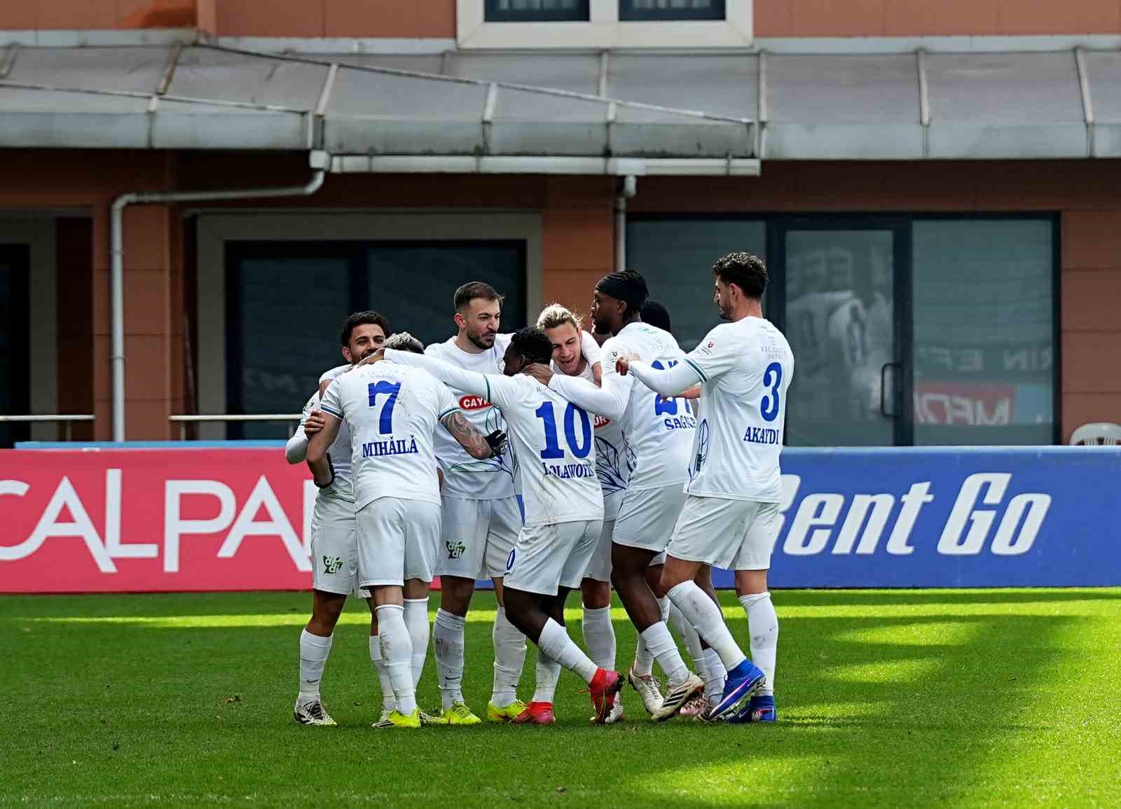 Trendyol Süper Lig: Kasımpaşa: 0 - Çaykur Rizespor: 3 (Maç sonucu)
Trendyol Süper Lig: Kasımpaşa: 0 - Çaykur Rizespor: 3 (Maç sonucu)