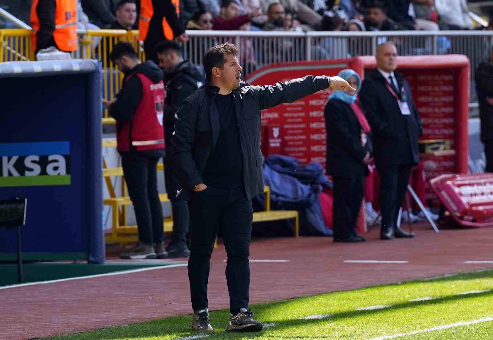 Trendyol Süper Lig: Kasımpaşa: 0 - Corendon Alanyaspor: 0 (Maç devam ediyor)
