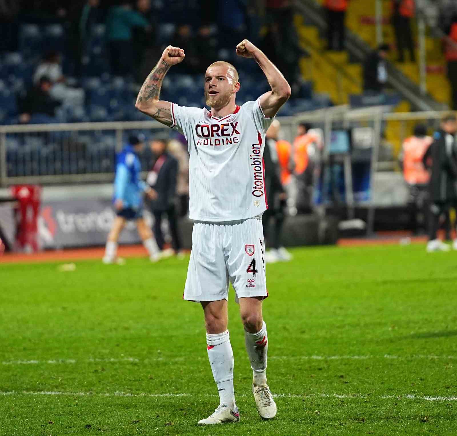 Trendyol Süper Lig: Kasımpaşa: 0 - Samsunspor: 1 (Maç sonucu)
Trendyol Süper Lig: Kasımpaşa: 0 - Samsunspor: 1 (Maç sonucu)