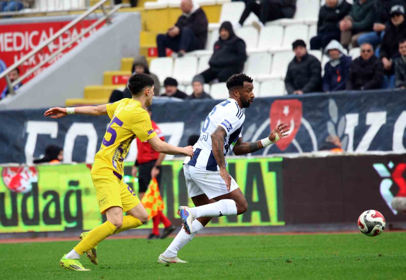 Trendyol Süper Lig: Kasımpaşa: 1 - Eyüpspor: 0 (İlk yarı)
Trendyol Süper Lig: Kasımpaşa: 1 - Eyüpspor: 0 (İlk yarı)