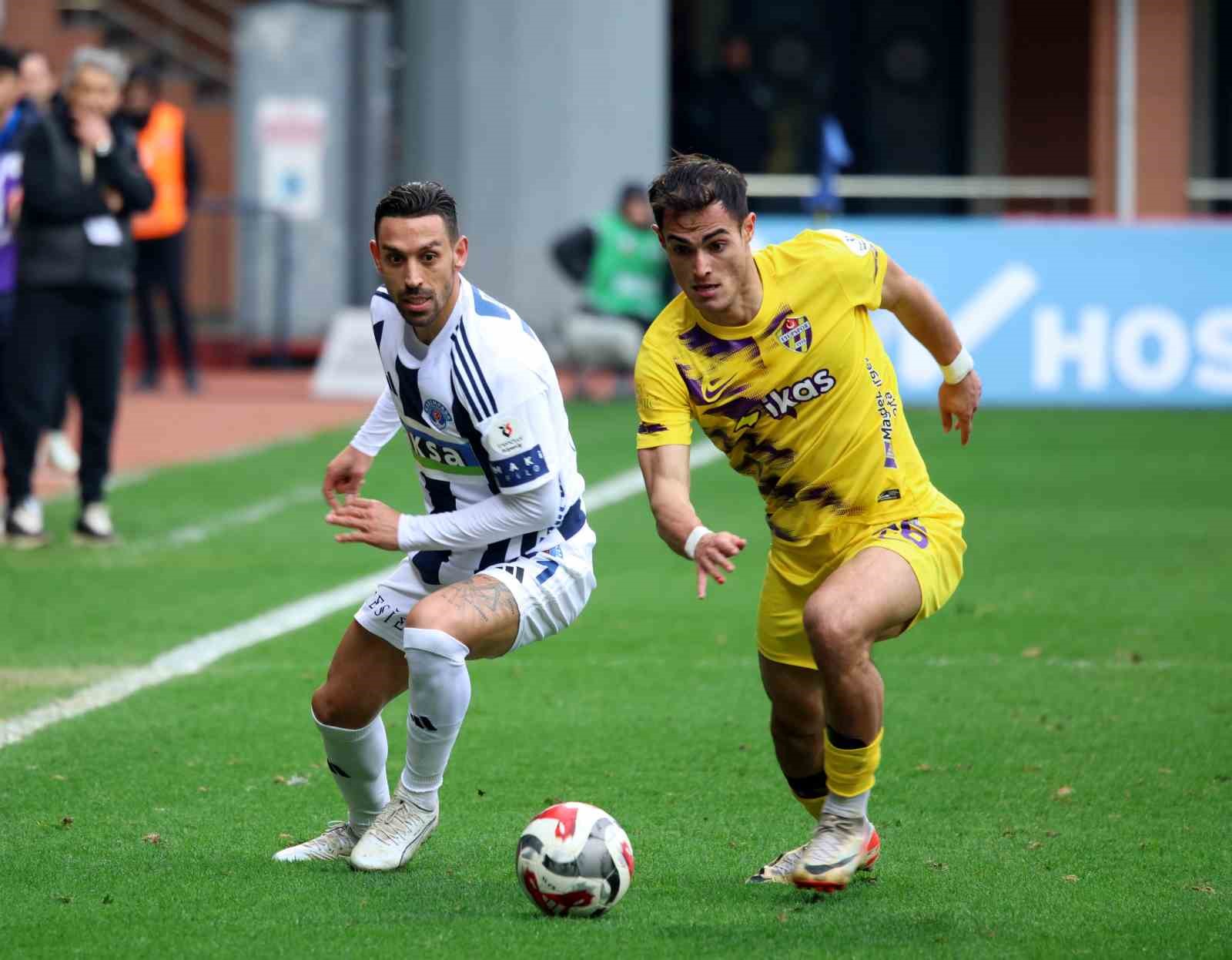 Trendyol Süper Lig: Kasımpaşa: 1 - Eyüpspor: 0 (İlk yarı)
Trendyol Süper Lig: Kasımpaşa: 1 - Eyüpspor: 0 (İlk yarı)
