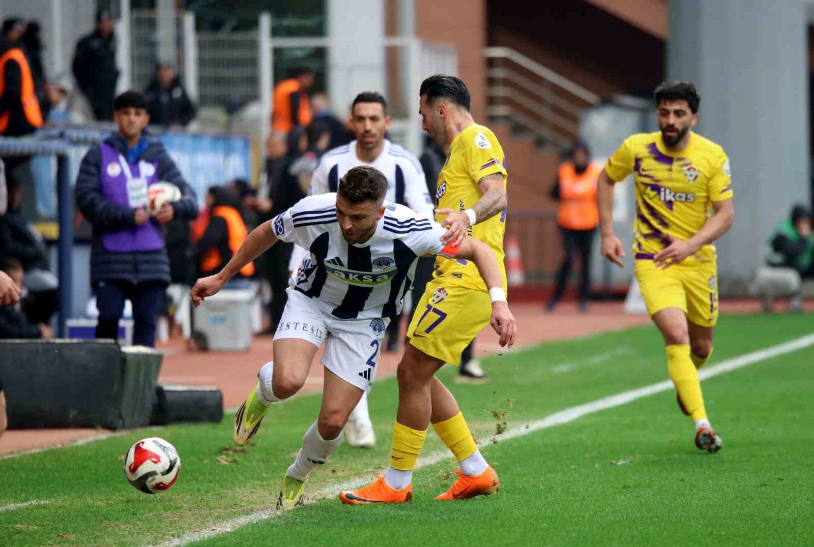 Trendyol Süper Lig: Kasımpaşa: 1 - Eyüpspor: 0 (İlk yarı)
Trendyol Süper Lig: Kasımpaşa: 1 - Eyüpspor: 0 (İlk yarı)