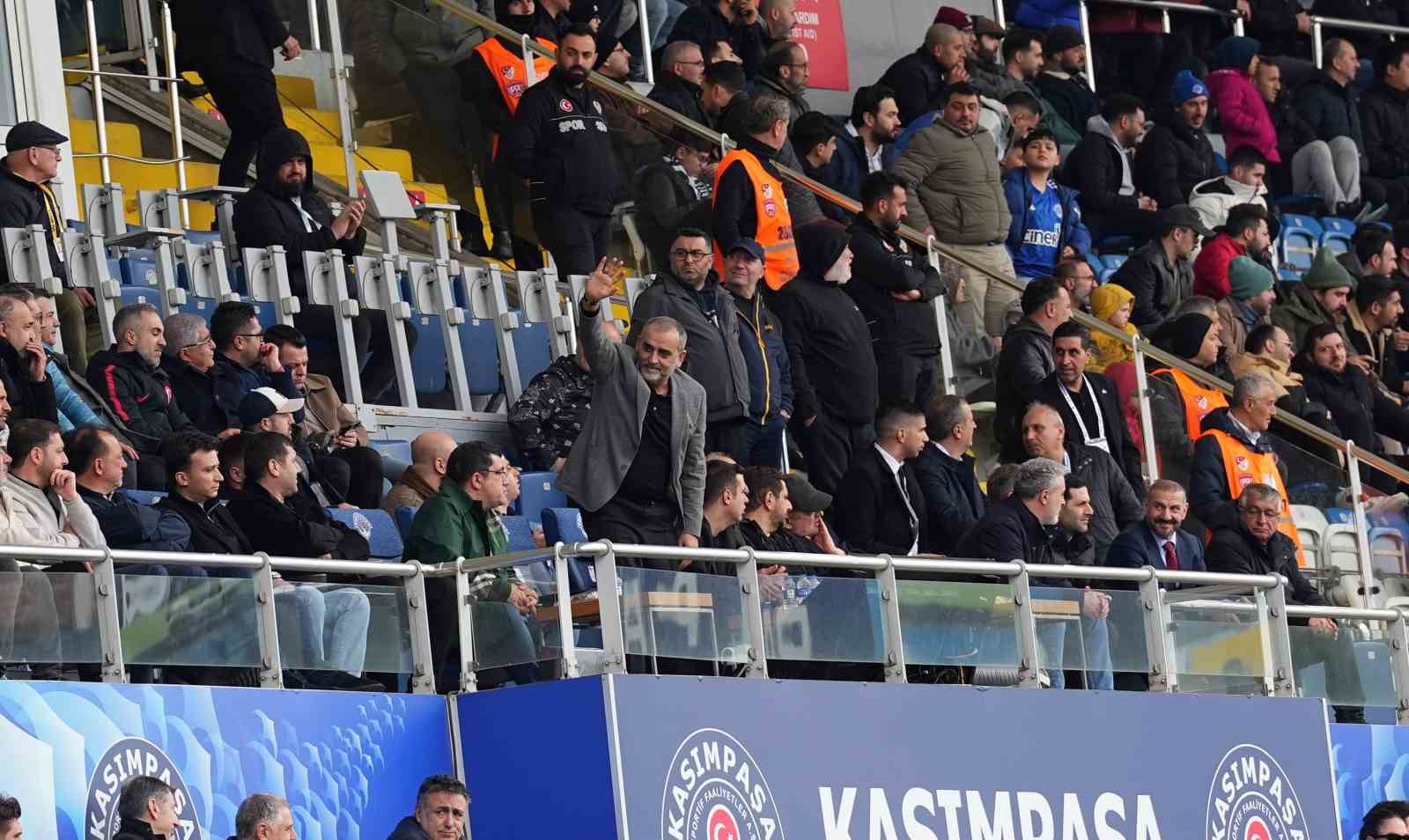 Trendyol Süper Lig: Kasımpaşa: 2 - Kayserispor: 0 (Maç sonucu)
Trendyol Süper Lig: Kasımpaşa: 2 - Kayserispor: 0 (Maç sonucu)