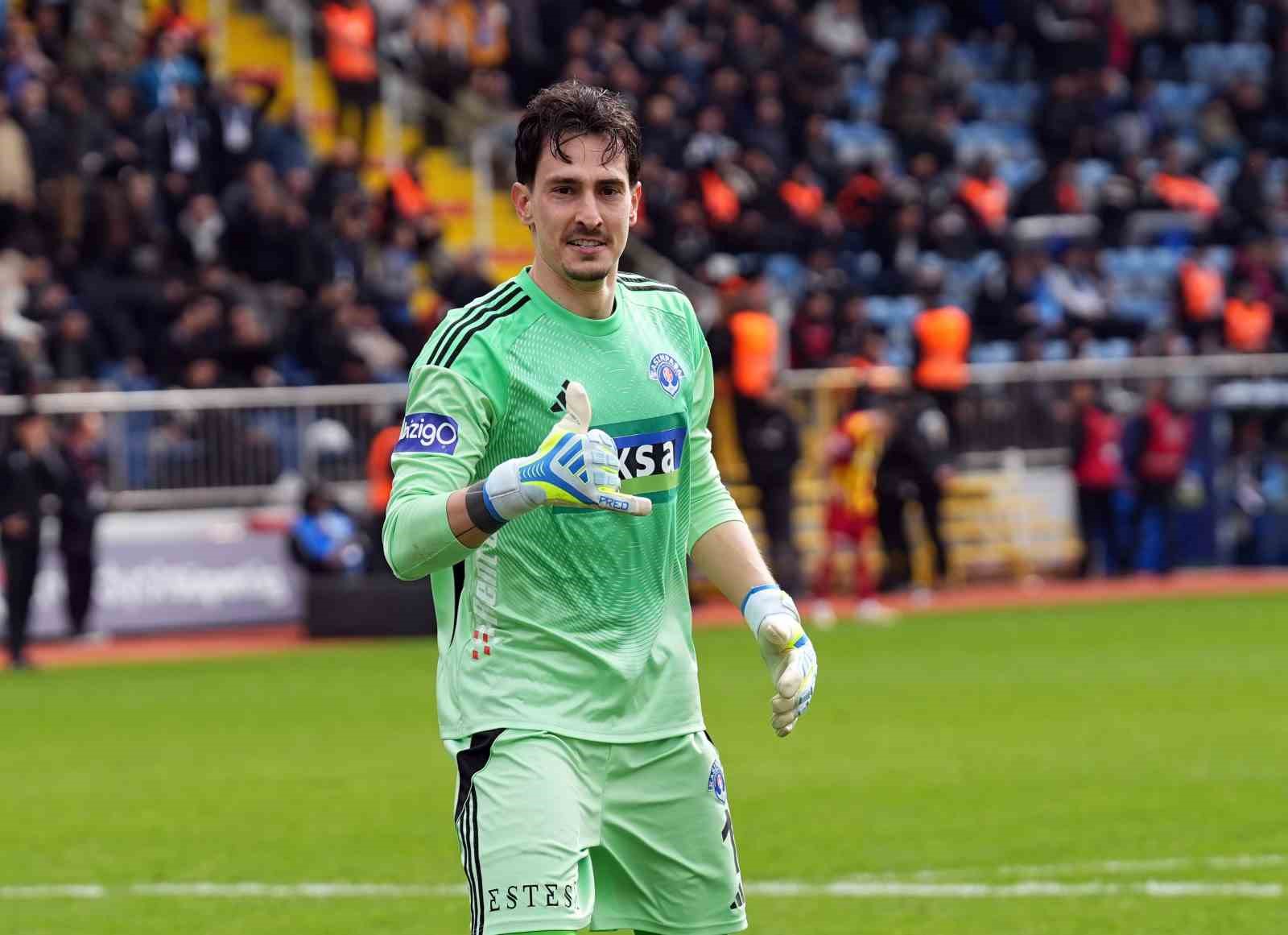 Trendyol Süper Lig: Kasımpaşa: 2 - Kayserispor: 0 (Maç sonucu)
Trendyol Süper Lig: Kasımpaşa: 2 - Kayserispor: 0 (Maç sonucu)