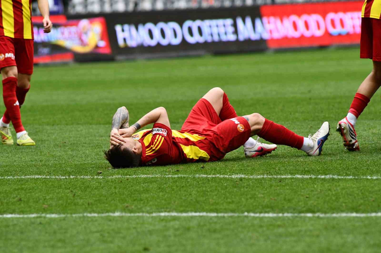 Trendyol Süper Lig: Kayserispor: 0 - Fatih Karagümrük: 0 (İlk yarı)
