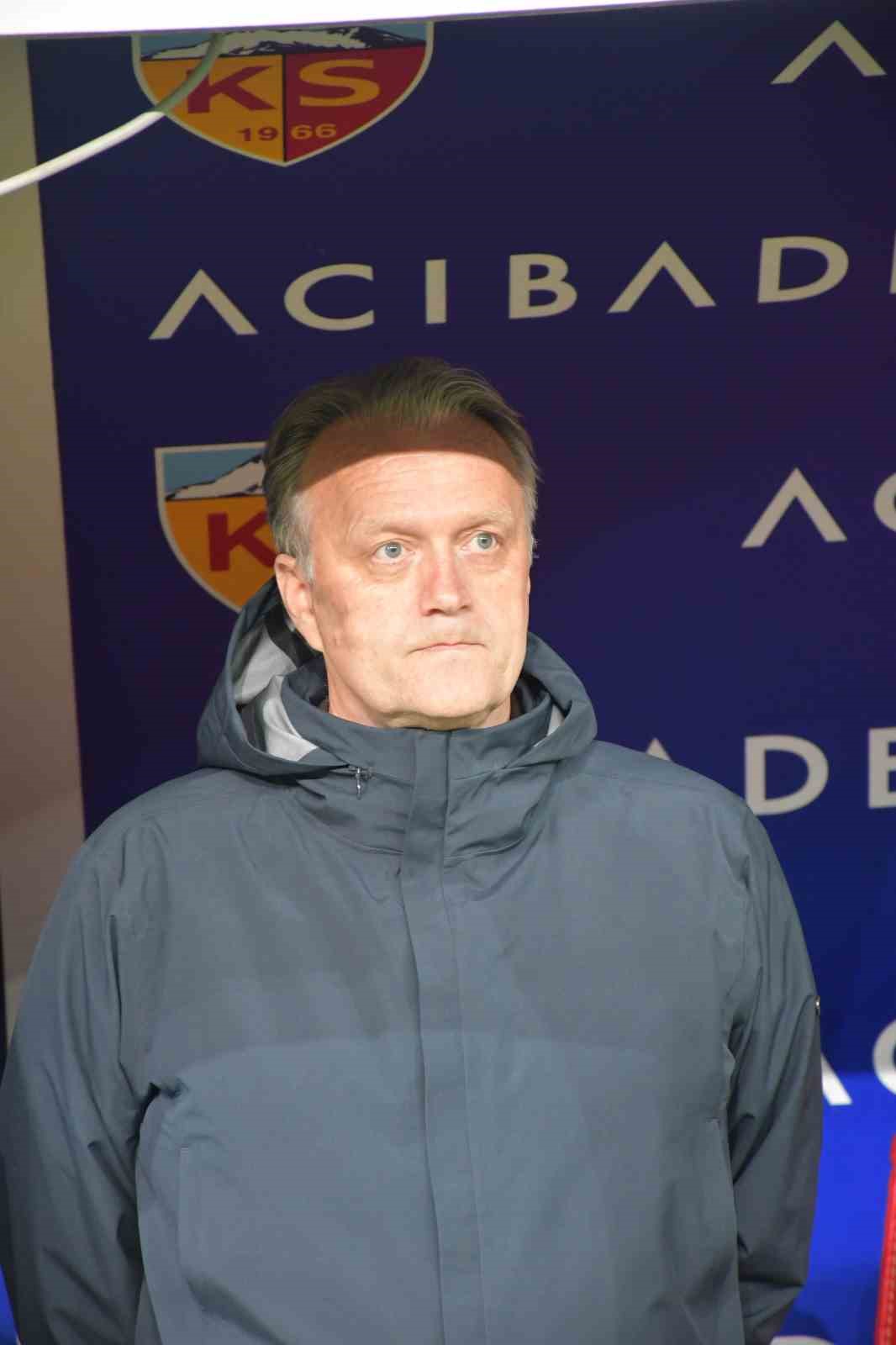 Trendyol Süper Lig: Kayserispor: 0 - Fenerbahçe: 0 (Maç devam ediyor)
