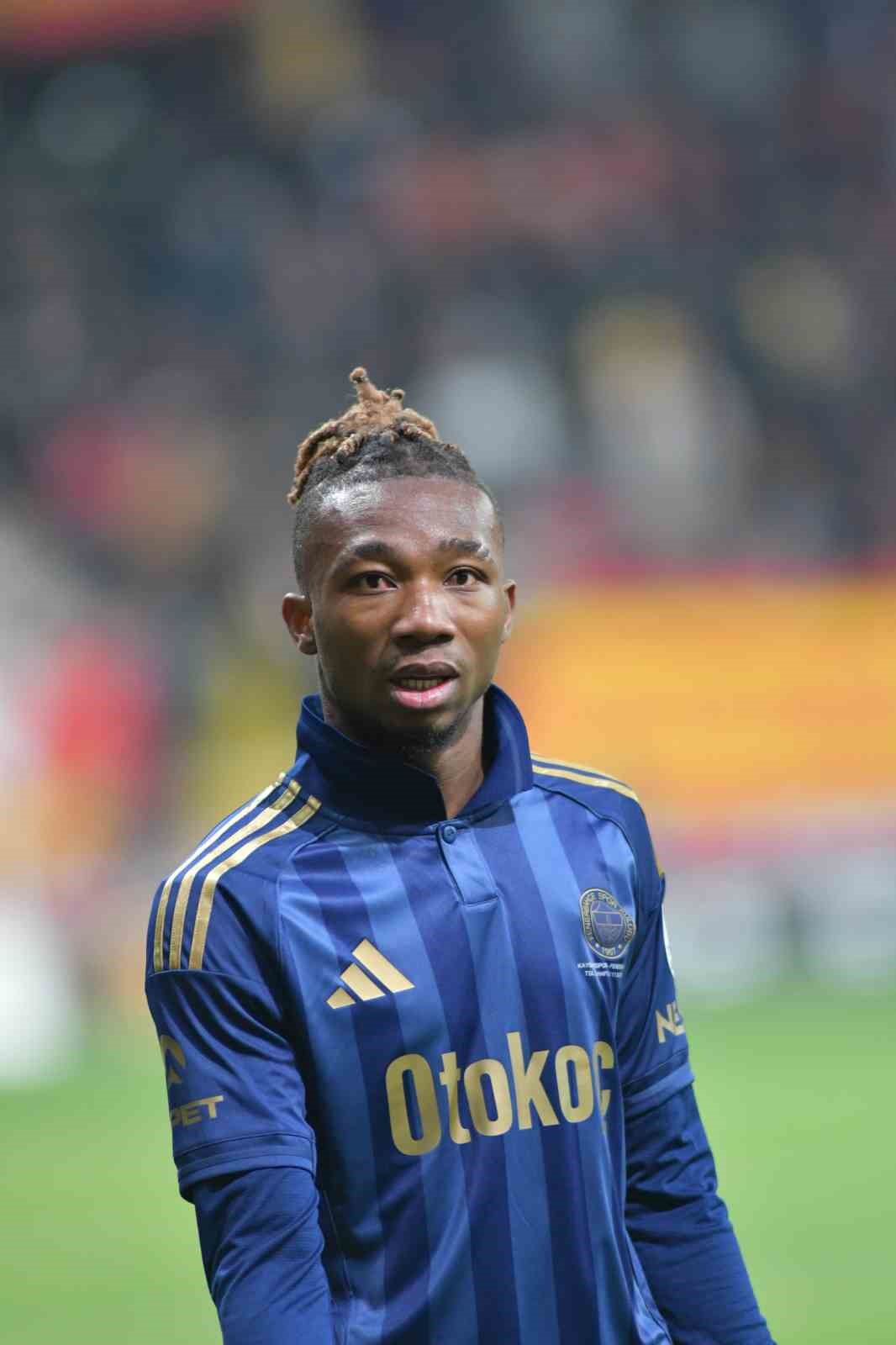 Trendyol Süper Lig: Kayserispor: 0 - Fenerbahçe: 1 (İlk yarı)
Trendyol Süper Lig: Kayserispor: 0 - Fenerbahçe: 1 (İlk yarı)